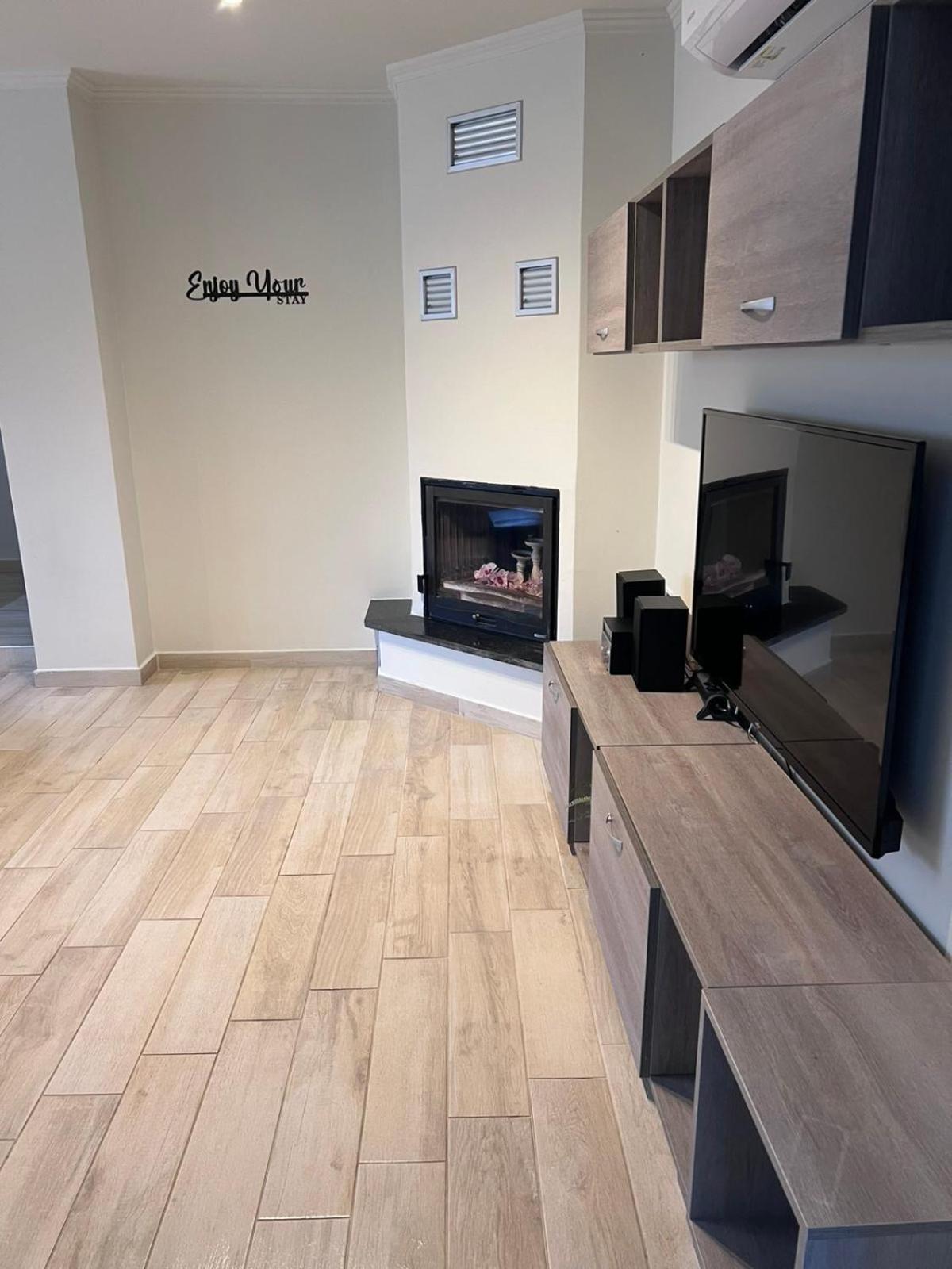 Demi's Apartments Near Athen's Airport - Photo 11