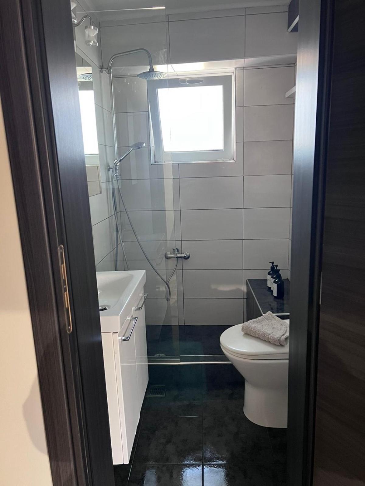 Demi's Apartments Near Athen's Airport - Photo 8