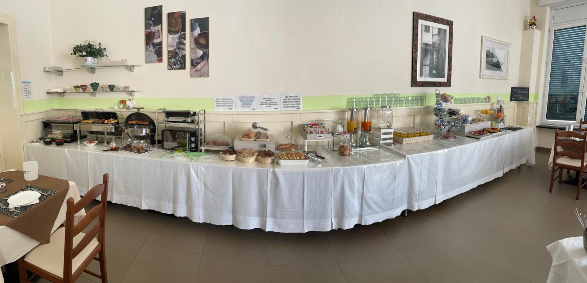 Hotel Lauro - Photo 25