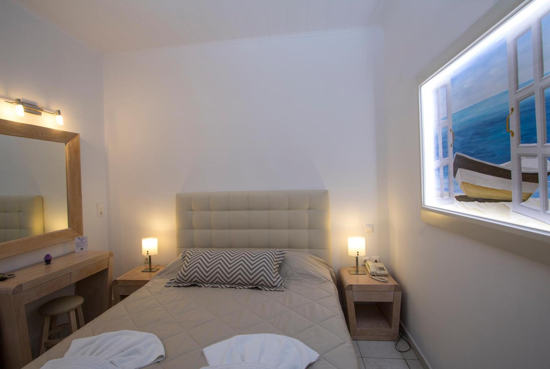 Apartment with Pool View 