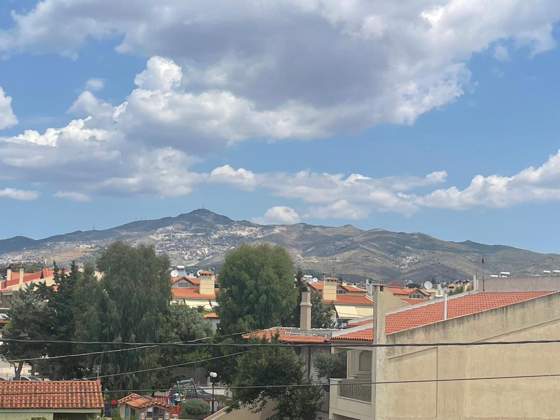 Lovehome - 4BD Villa with views-15mins to airport,10mins to MEC ΑΕ- 2mins to bus stop ,10mins to Suburban Railway on foot - Photo 51