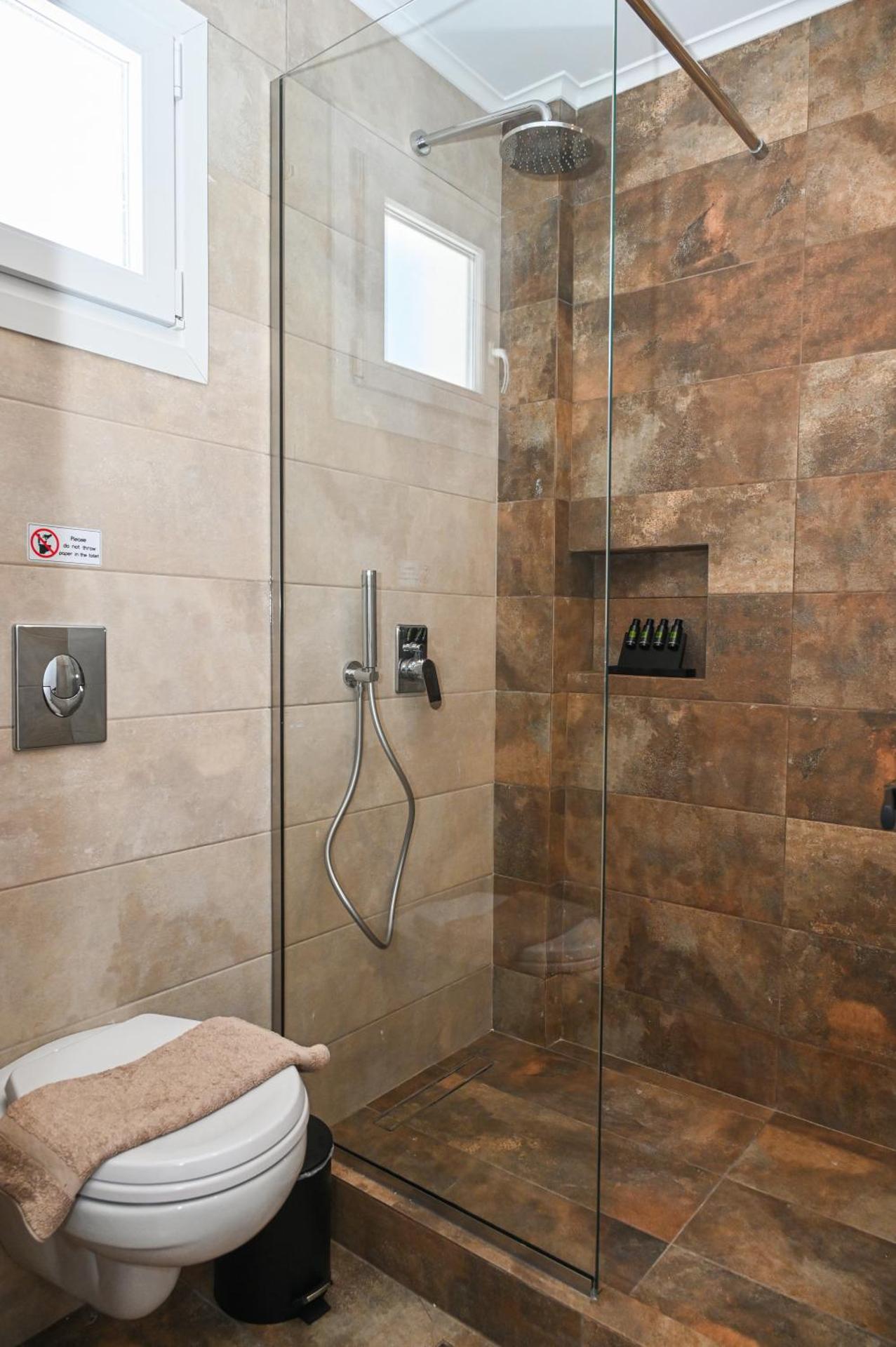 Glaronisia Hotel - Photo 19