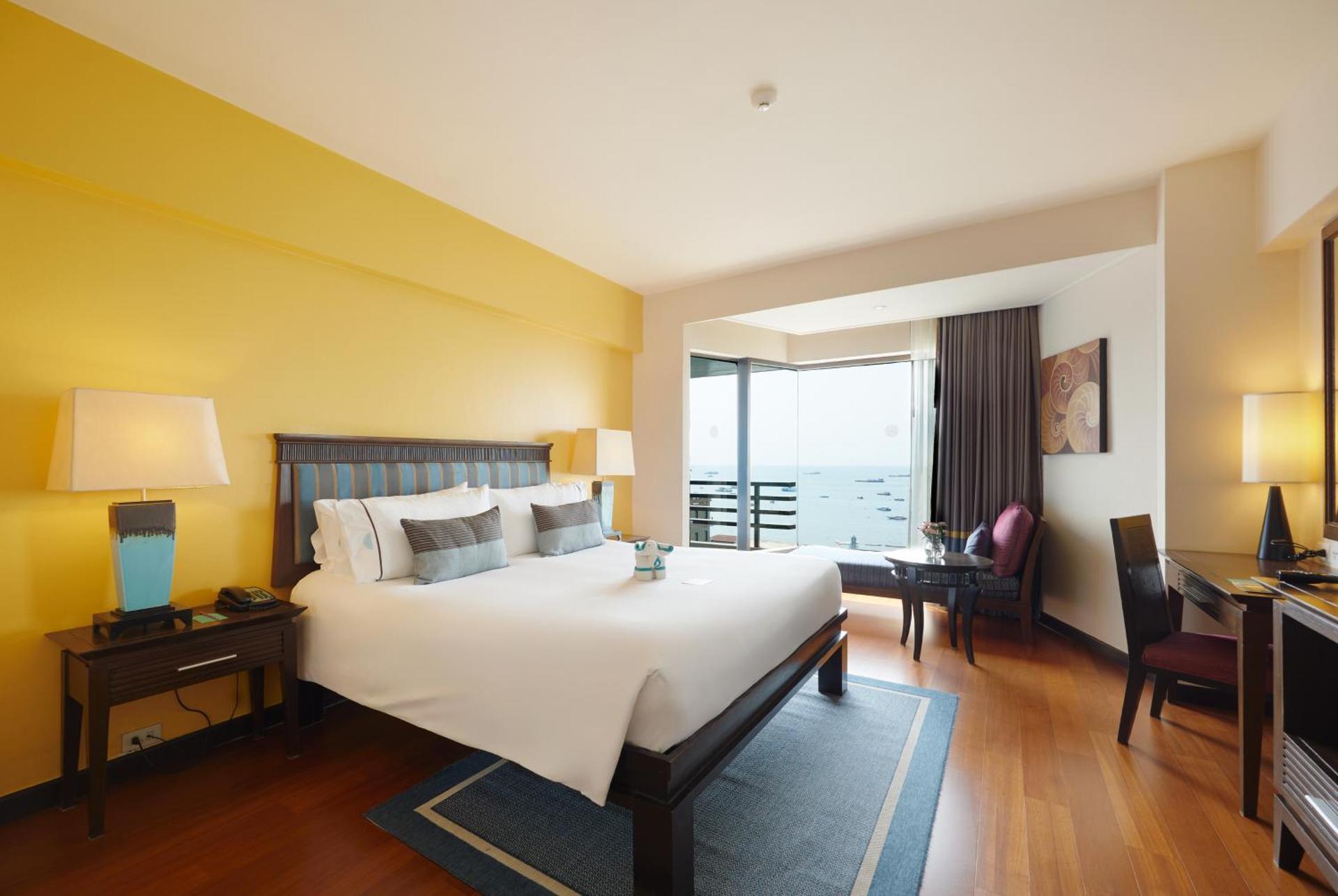 The Bayview Hotel Pattaya - Photo 57