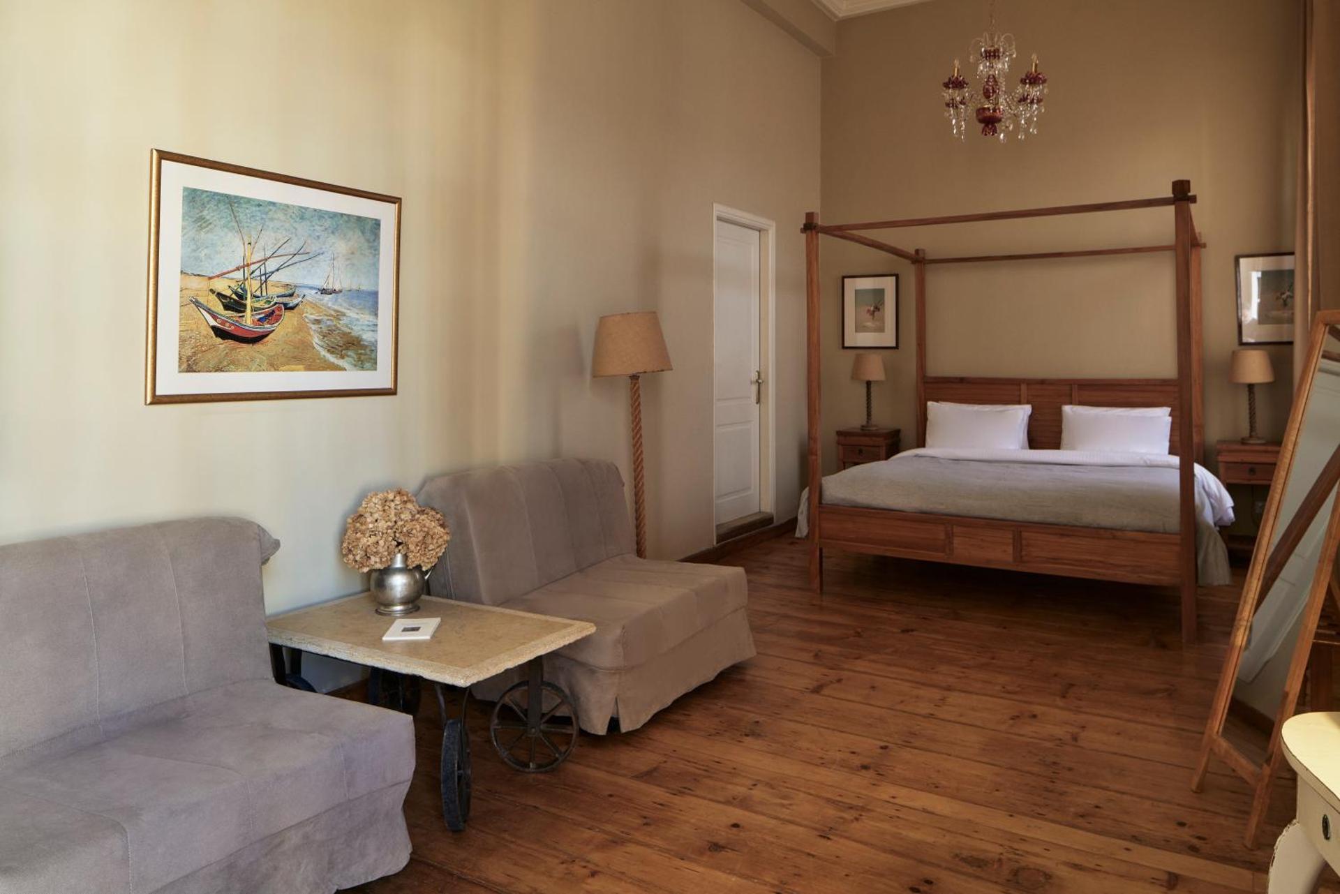 Superior Suite with Balcony (Cozy Alley Building)