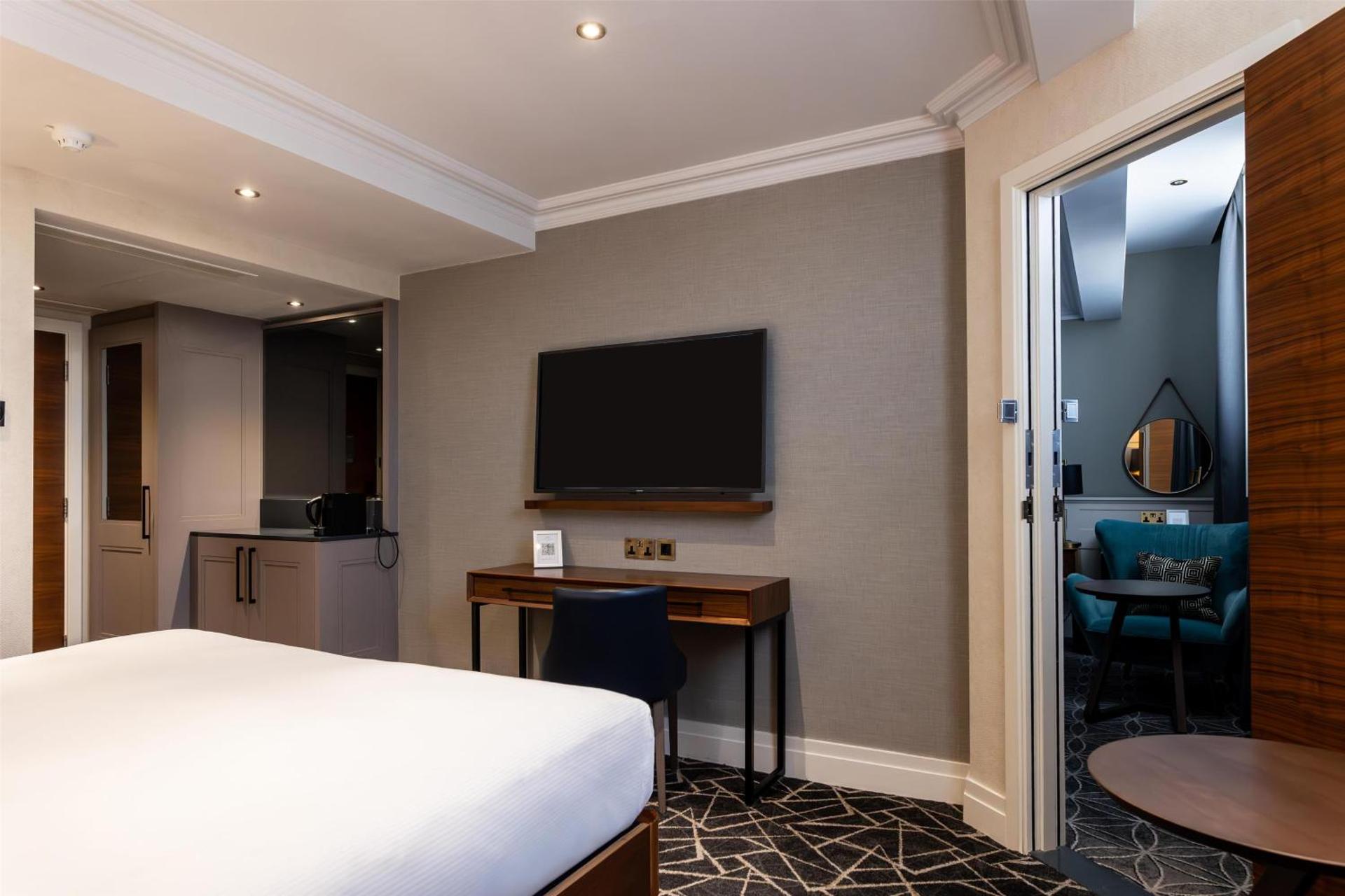 100 Queen's Gate Hotel London Kensington, Curio Collection by Hilton - Photo 48