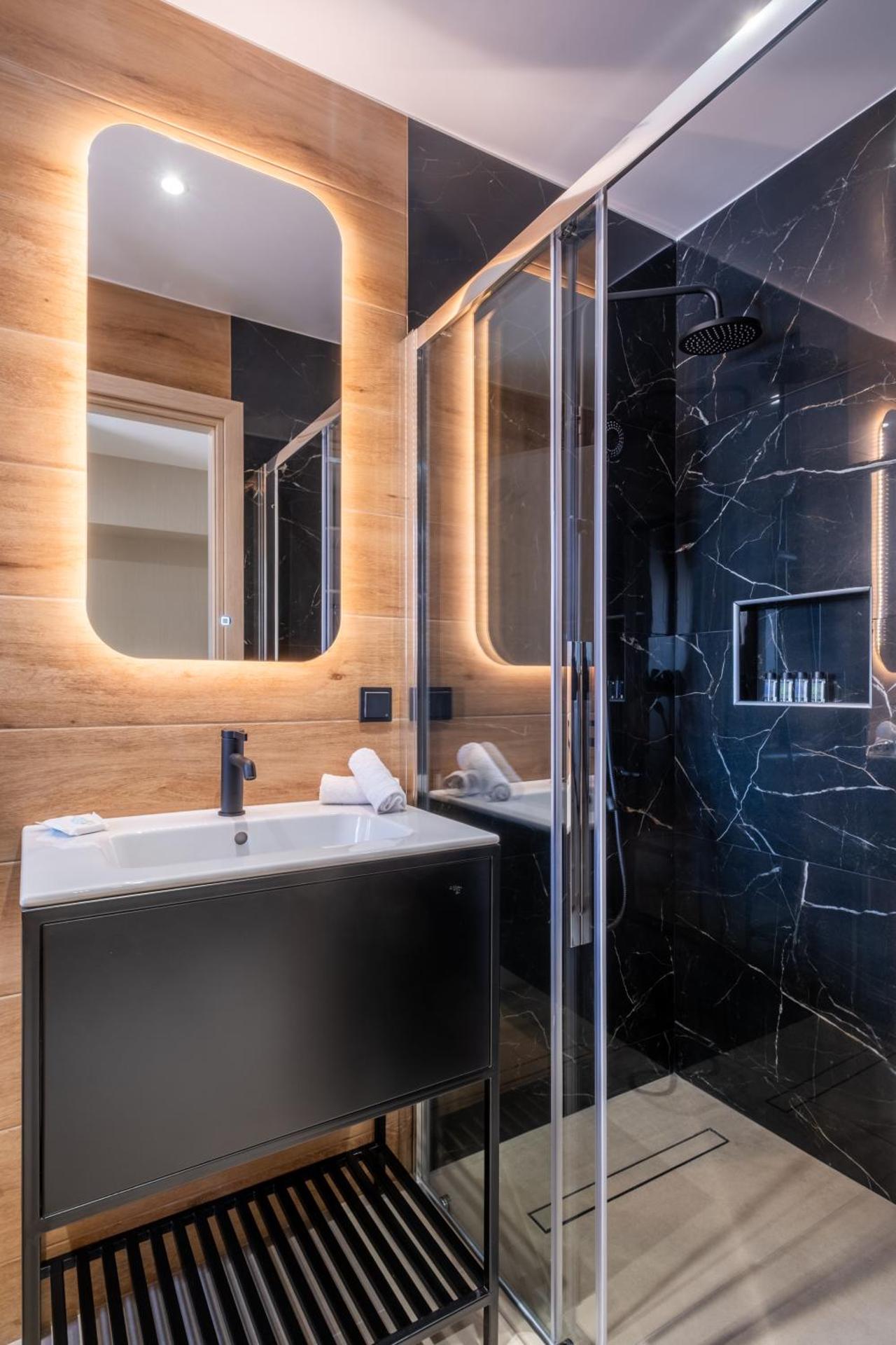 Agora Views - Photo 44