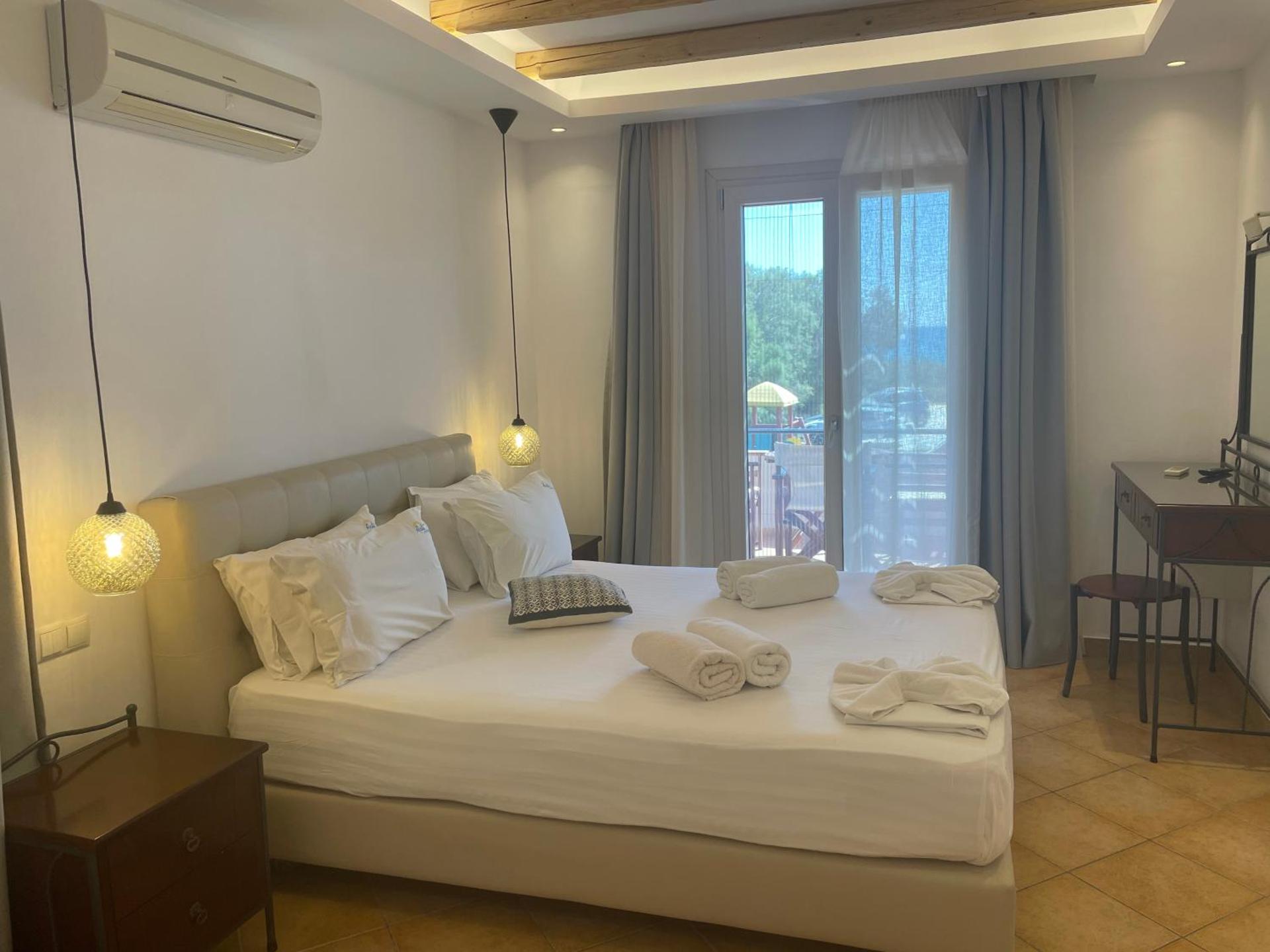 Acti Plaka Hotel - Photo 2