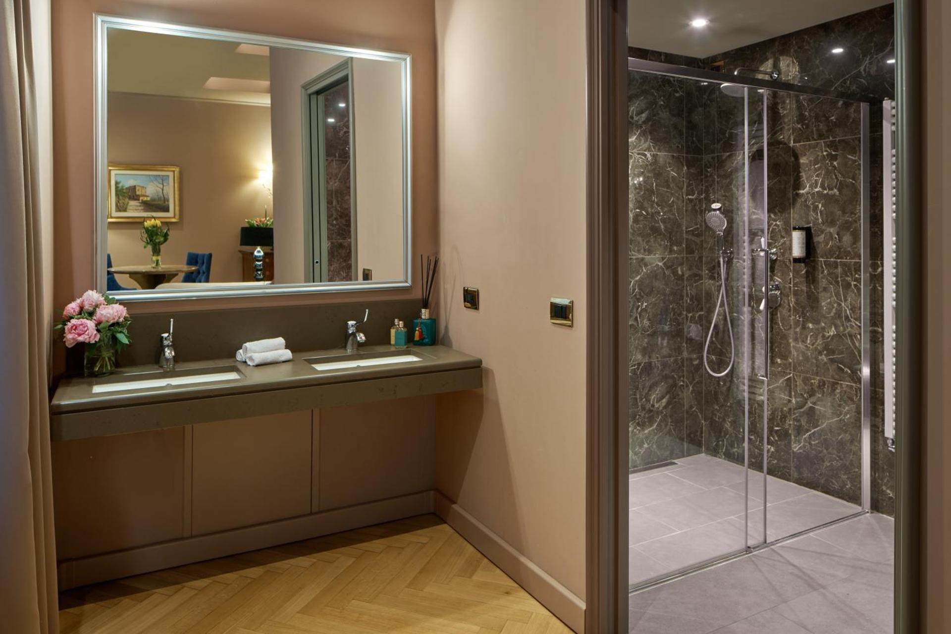 Hotel Accademia - Photo 55