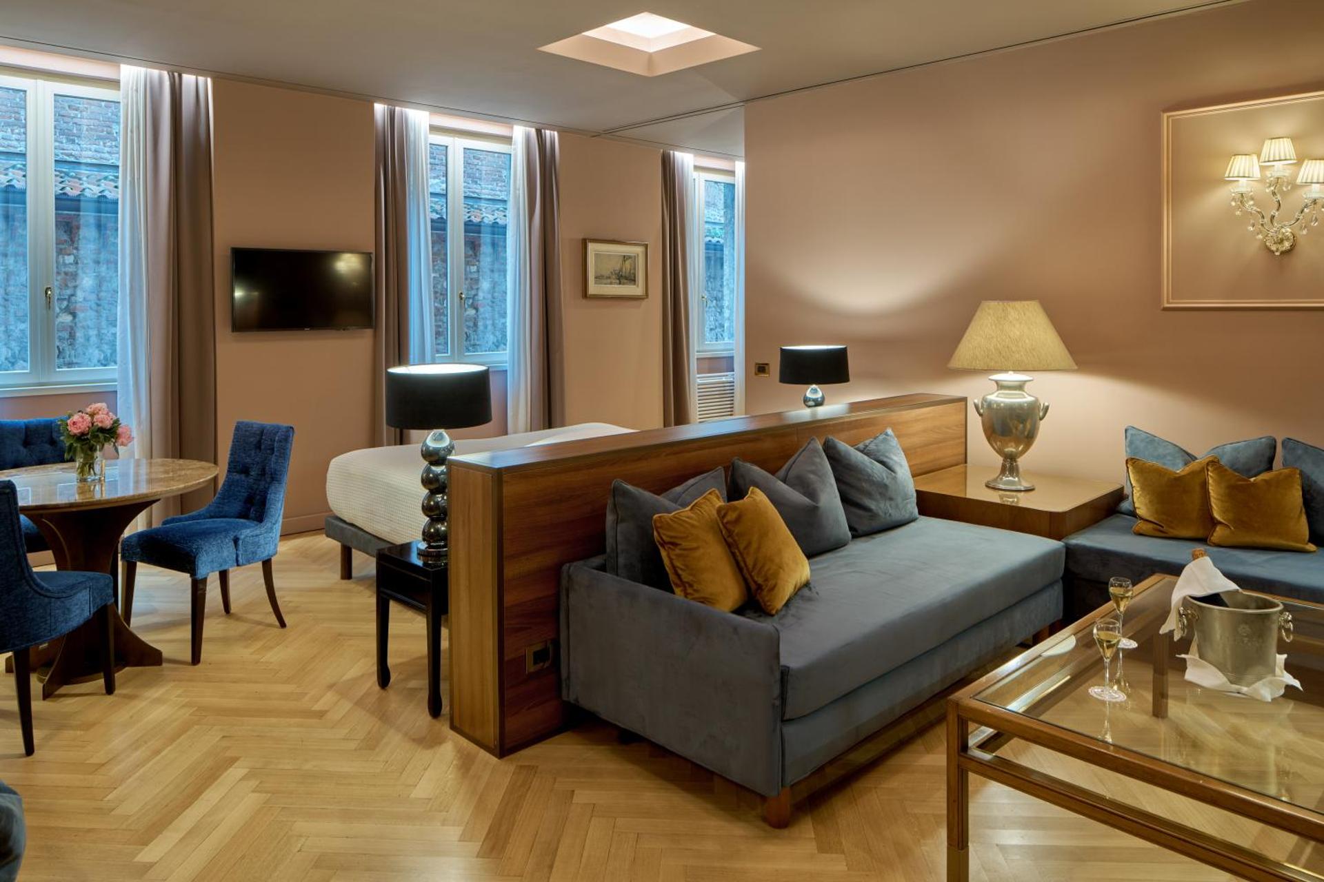 Hotel Accademia - Photo 45