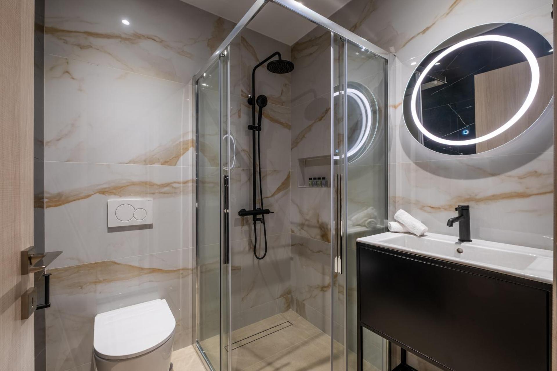 Agora Views - Photo 58