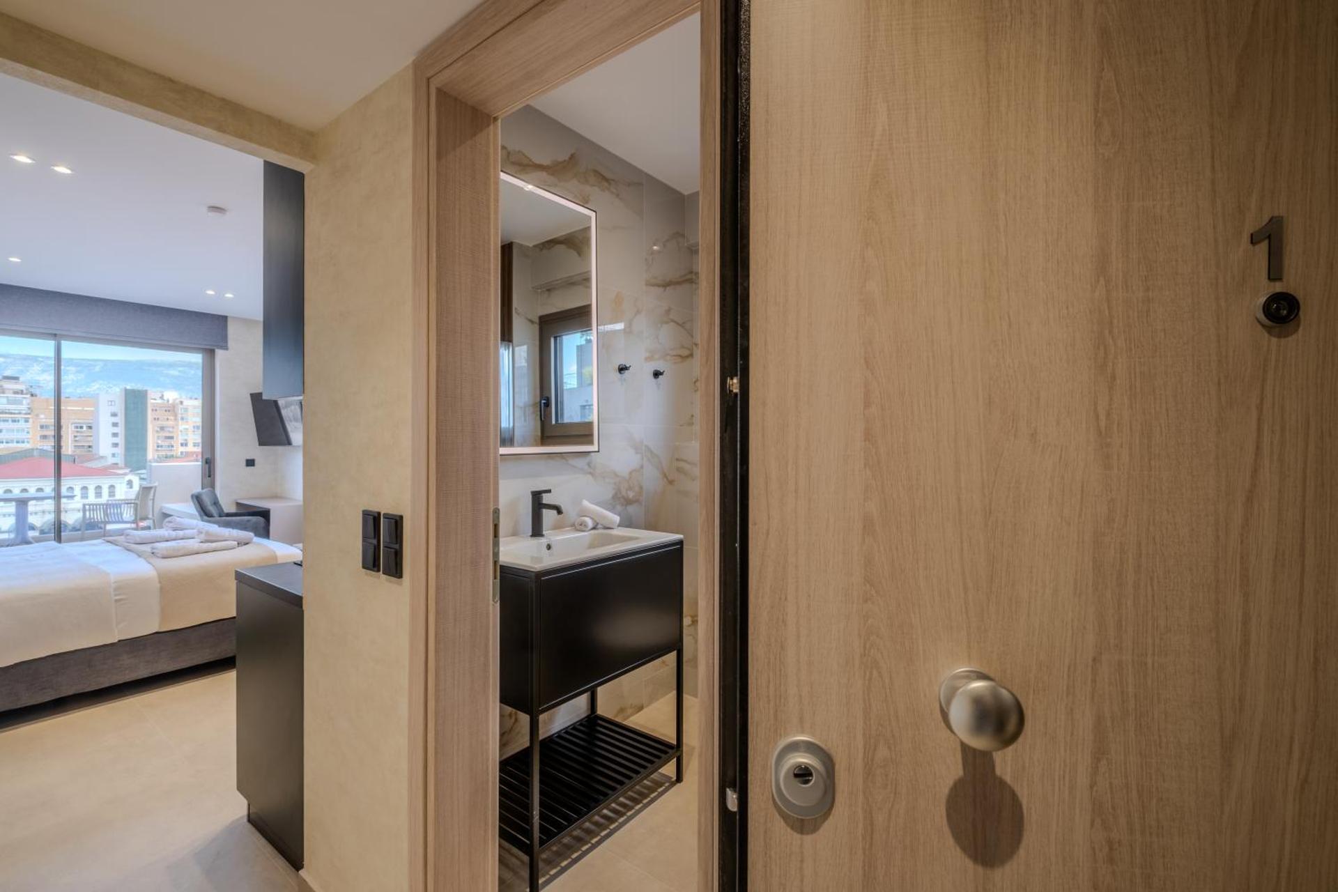 Agora Views - Photo 33