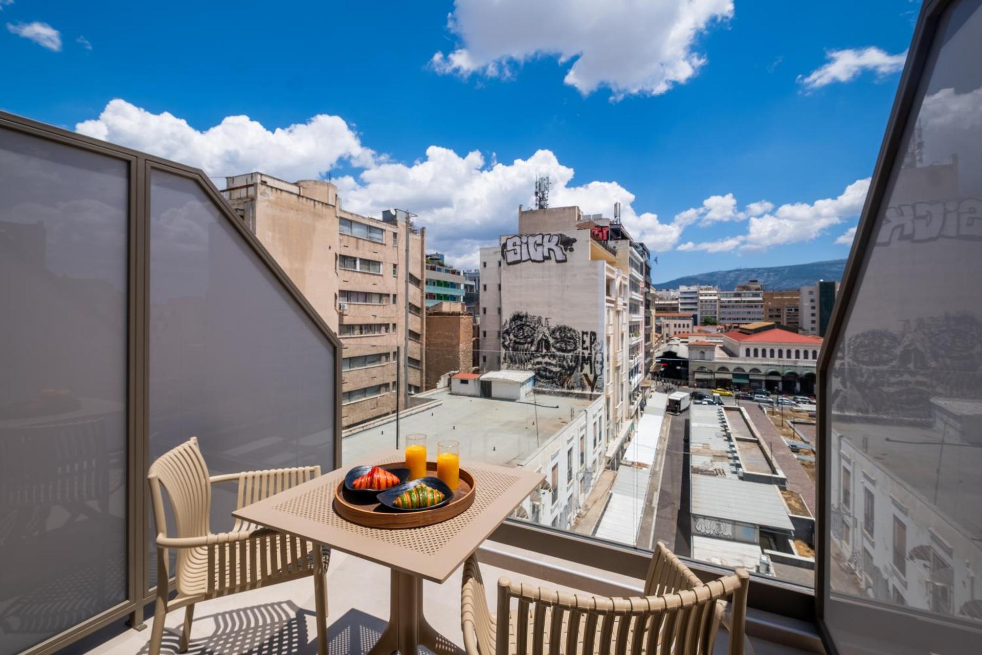 Agora Views - Photo 13