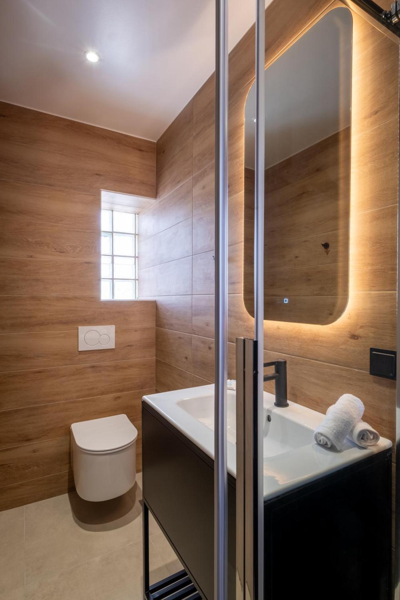 Agora Views - Photo 42