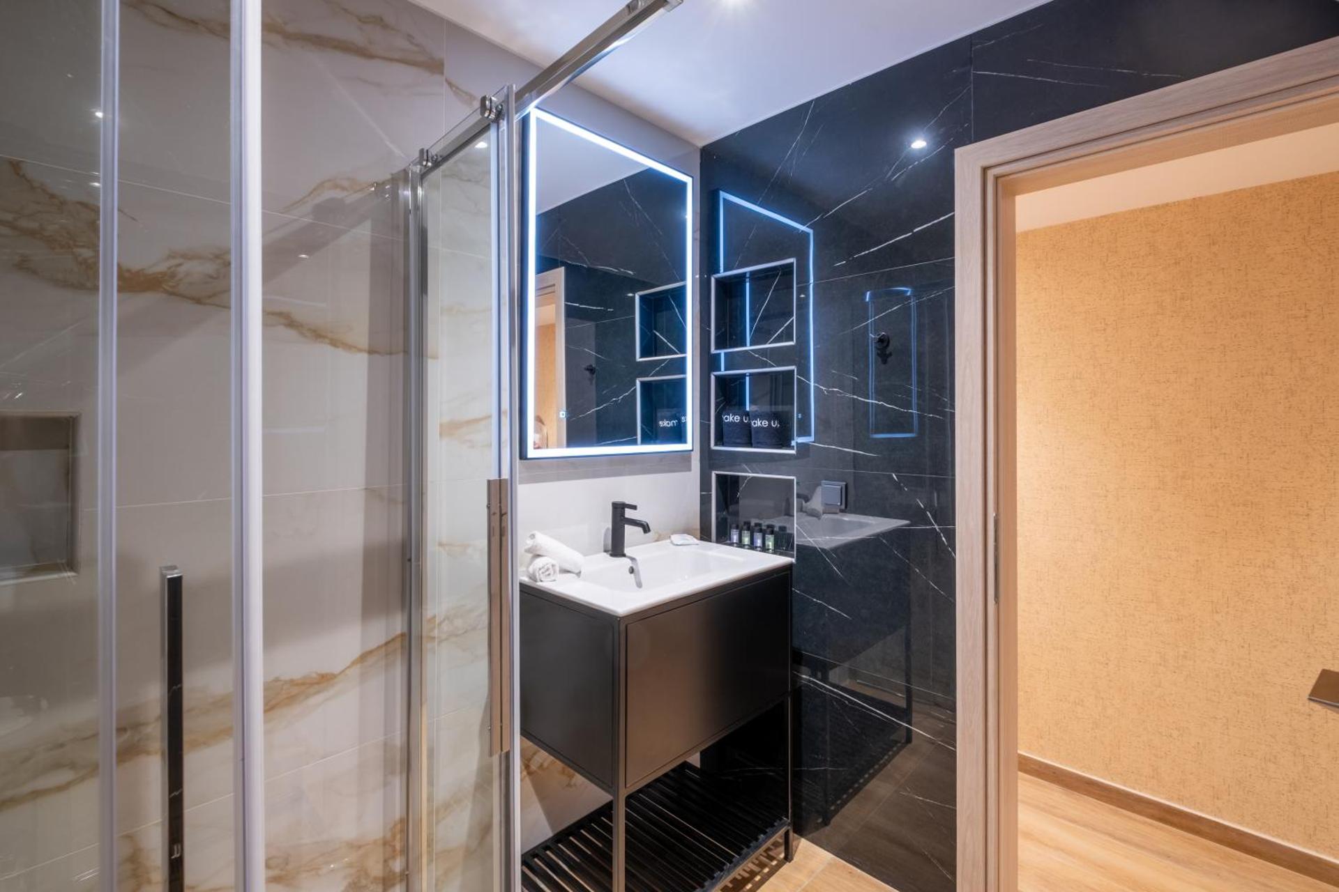 Agora Views - Photo 102