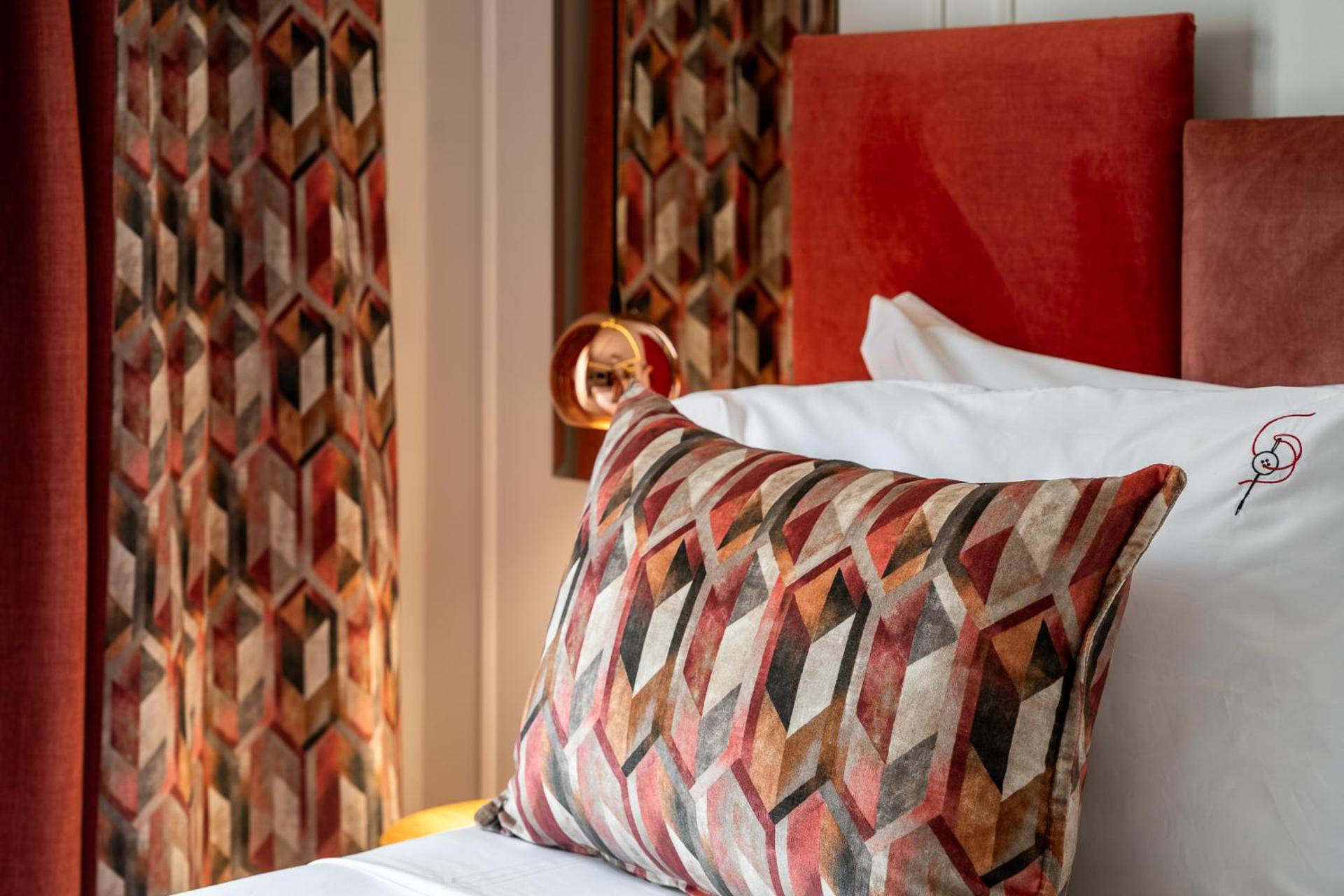 Garment District Suites - Photo 62