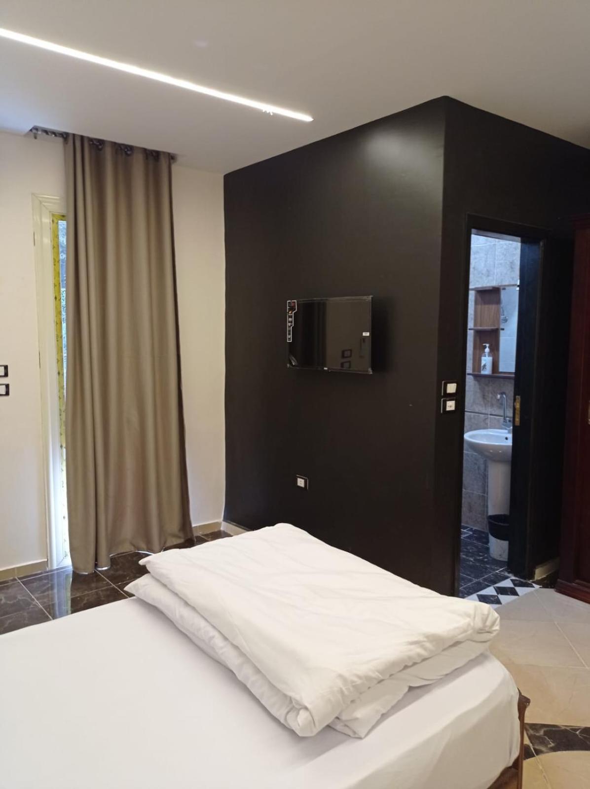 Karma pyramids view inn - Photo 8