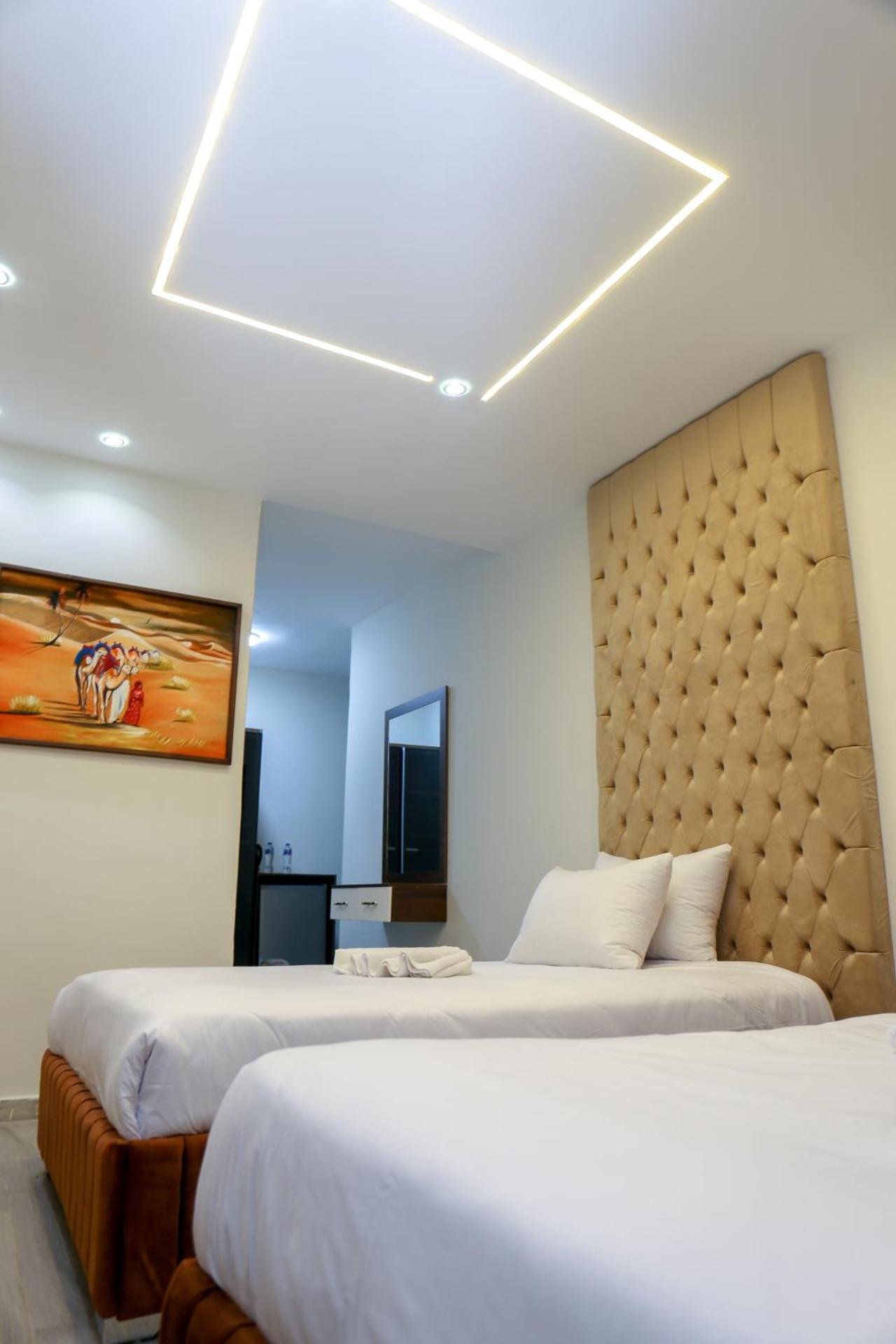AMADEOS pyramids inn - Photo 99