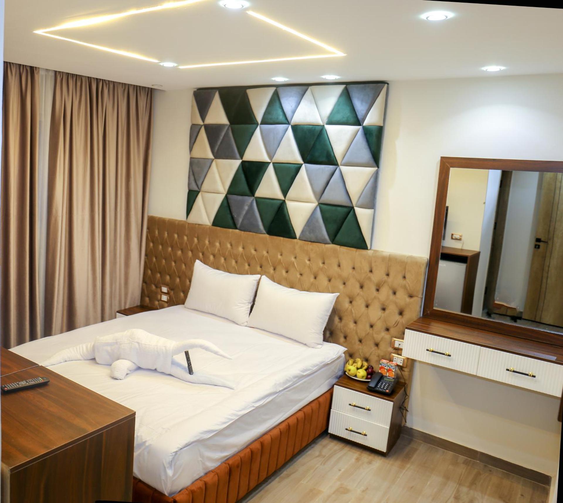 AMADEOS pyramids inn - Photo 108