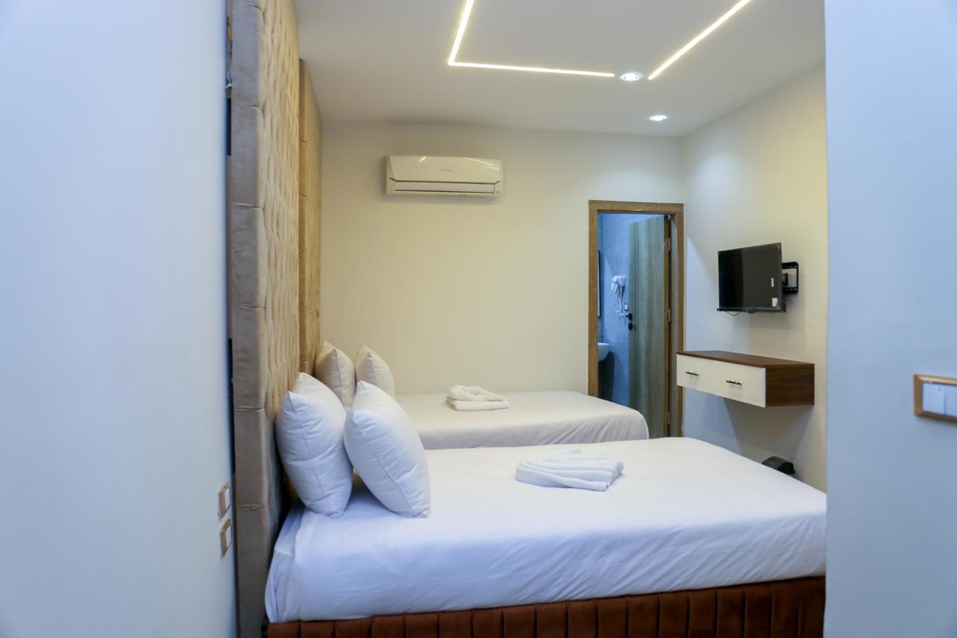 AMADEOS pyramids inn - Photo 101