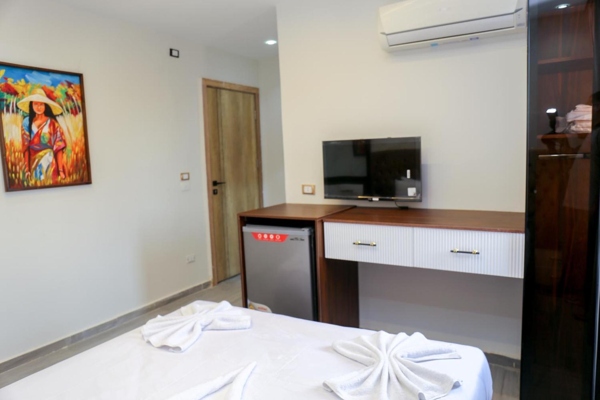 AMADEOS pyramids inn - Photo 106