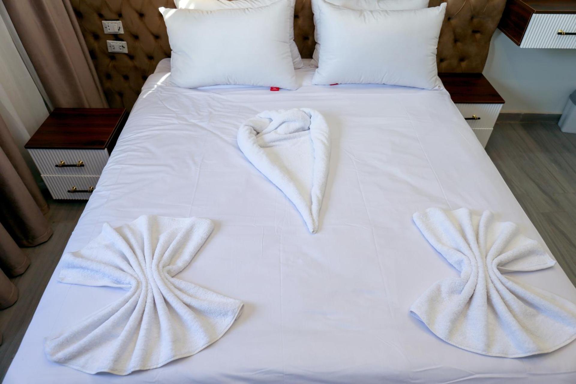 AMADEOS pyramids inn - Photo 122