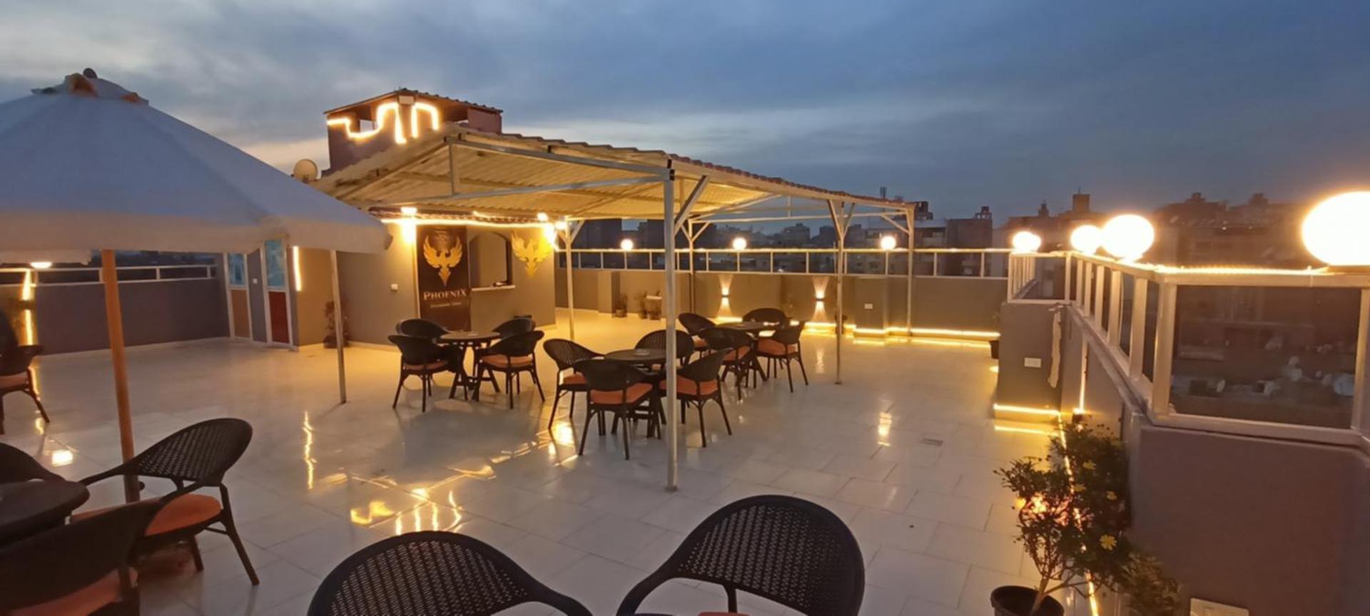 Phoenix Pyramids View Inn - Photo 2