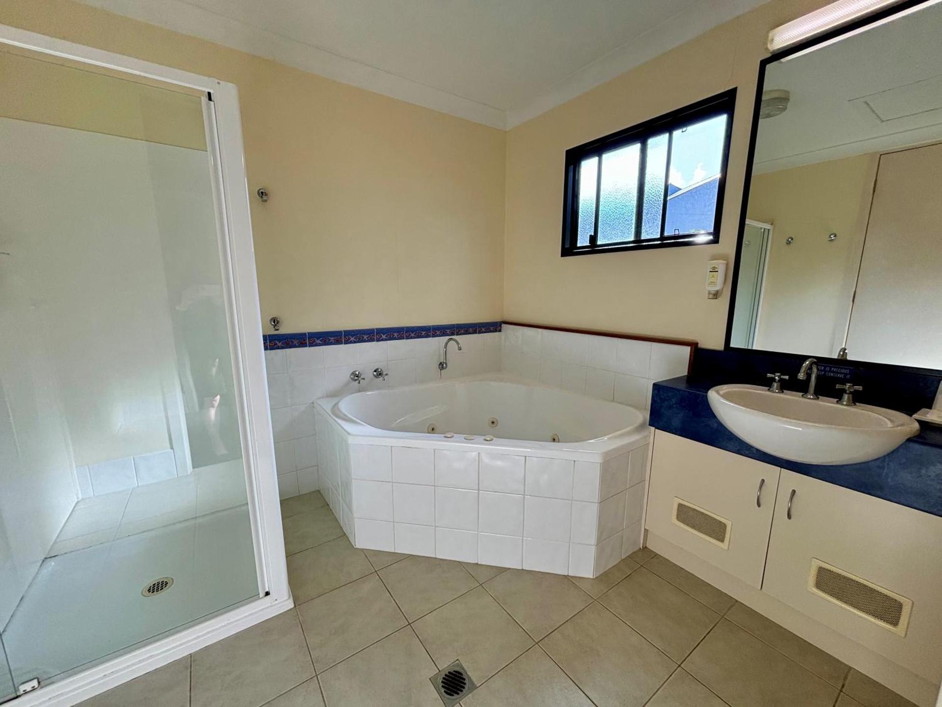 Governors Lodge - Photo 13