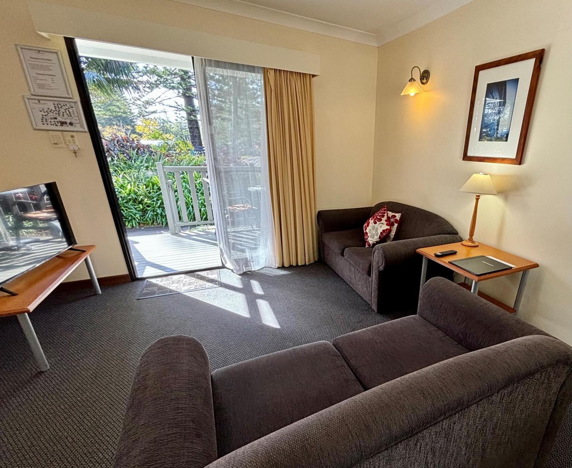 Governors Lodge - Photo 18