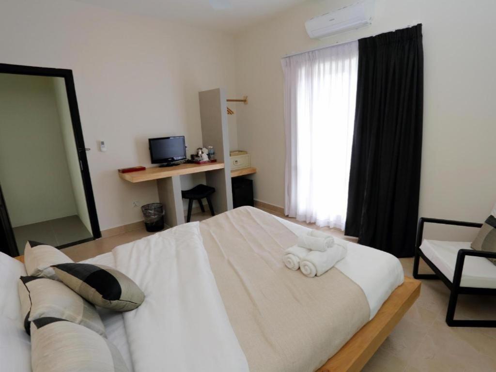 Bamboo9 Boutique - Photo 66