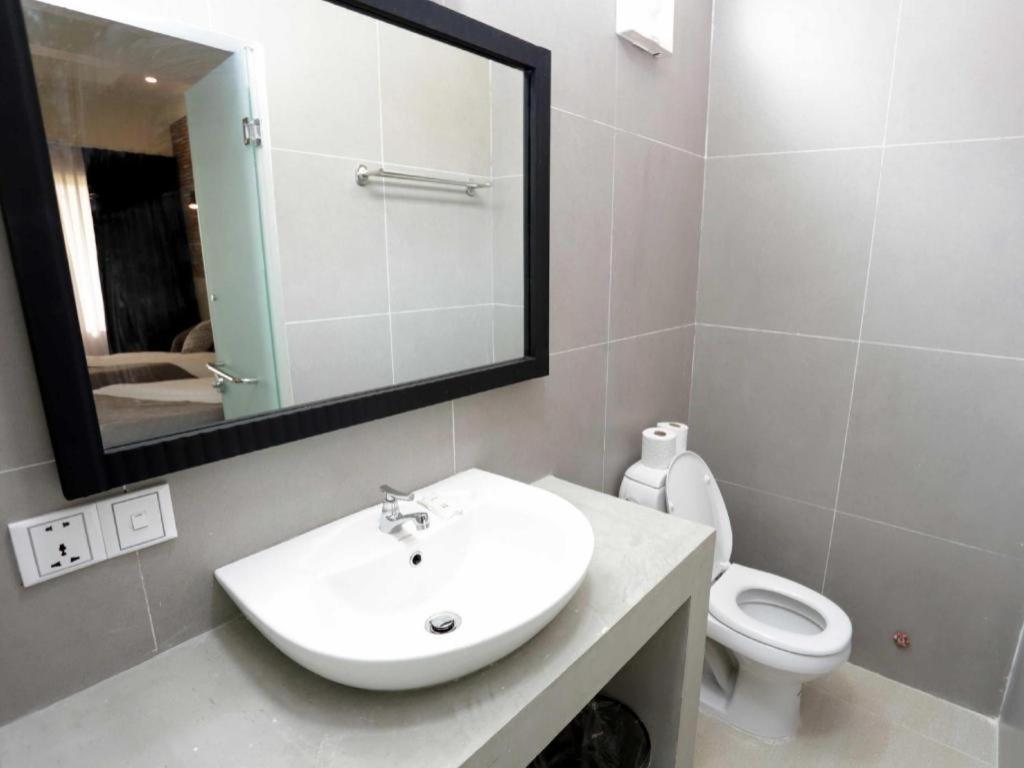 Bamboo9 Boutique - Photo 104