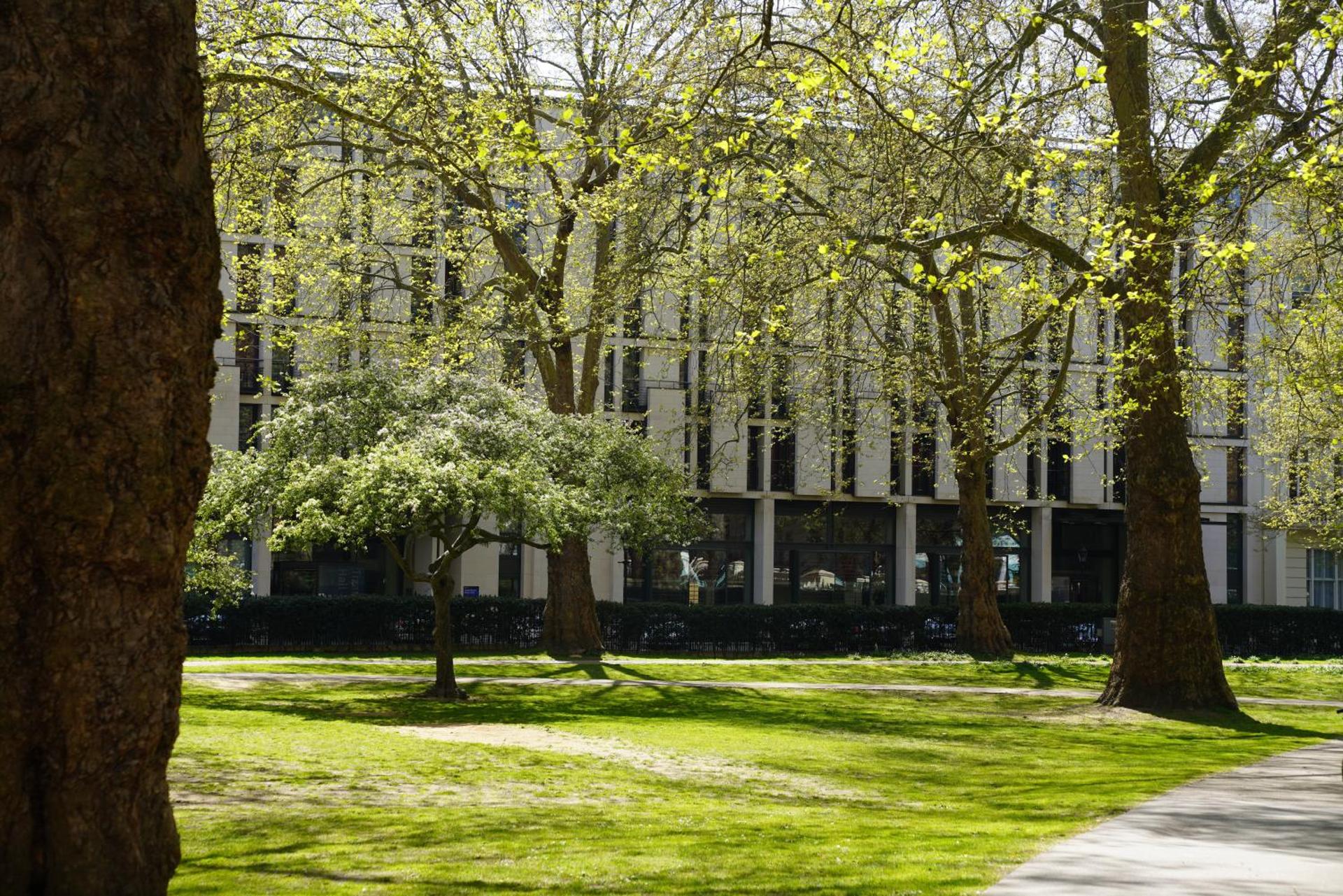 Princes Gardens - Photo 4