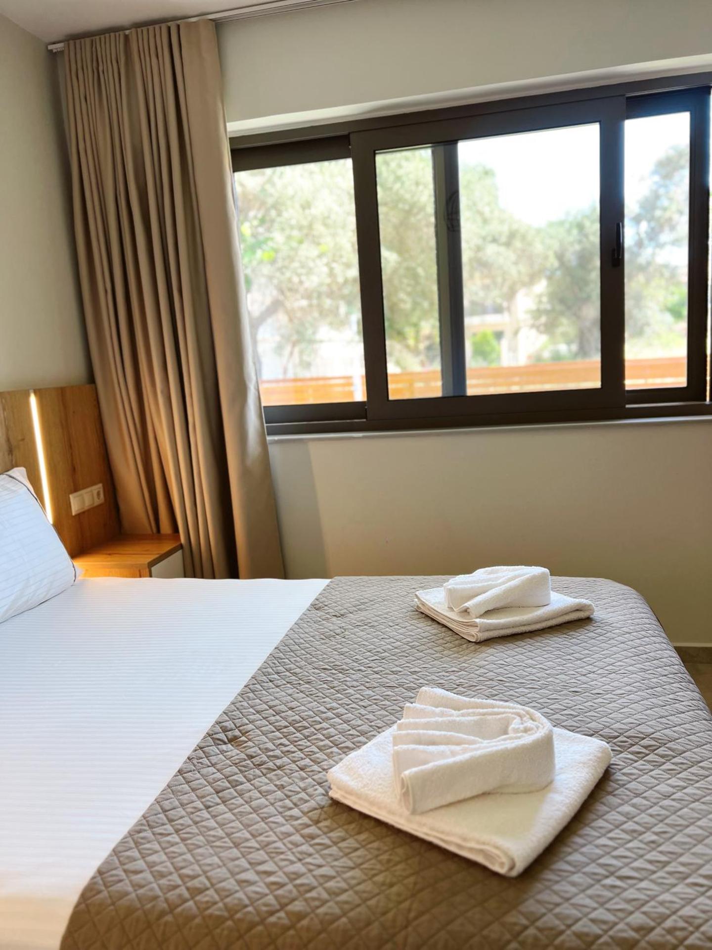 S & E Apartments - Photo 27