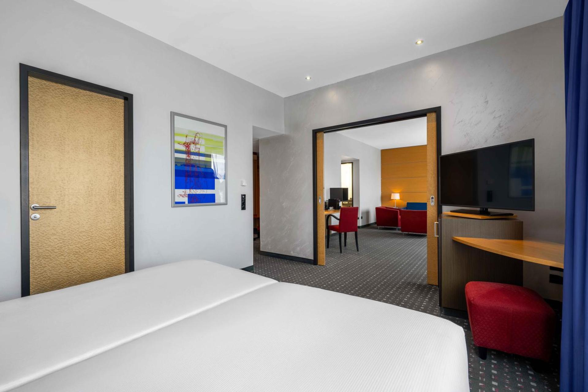 Ramada by Wyndham Essen - Photo 58