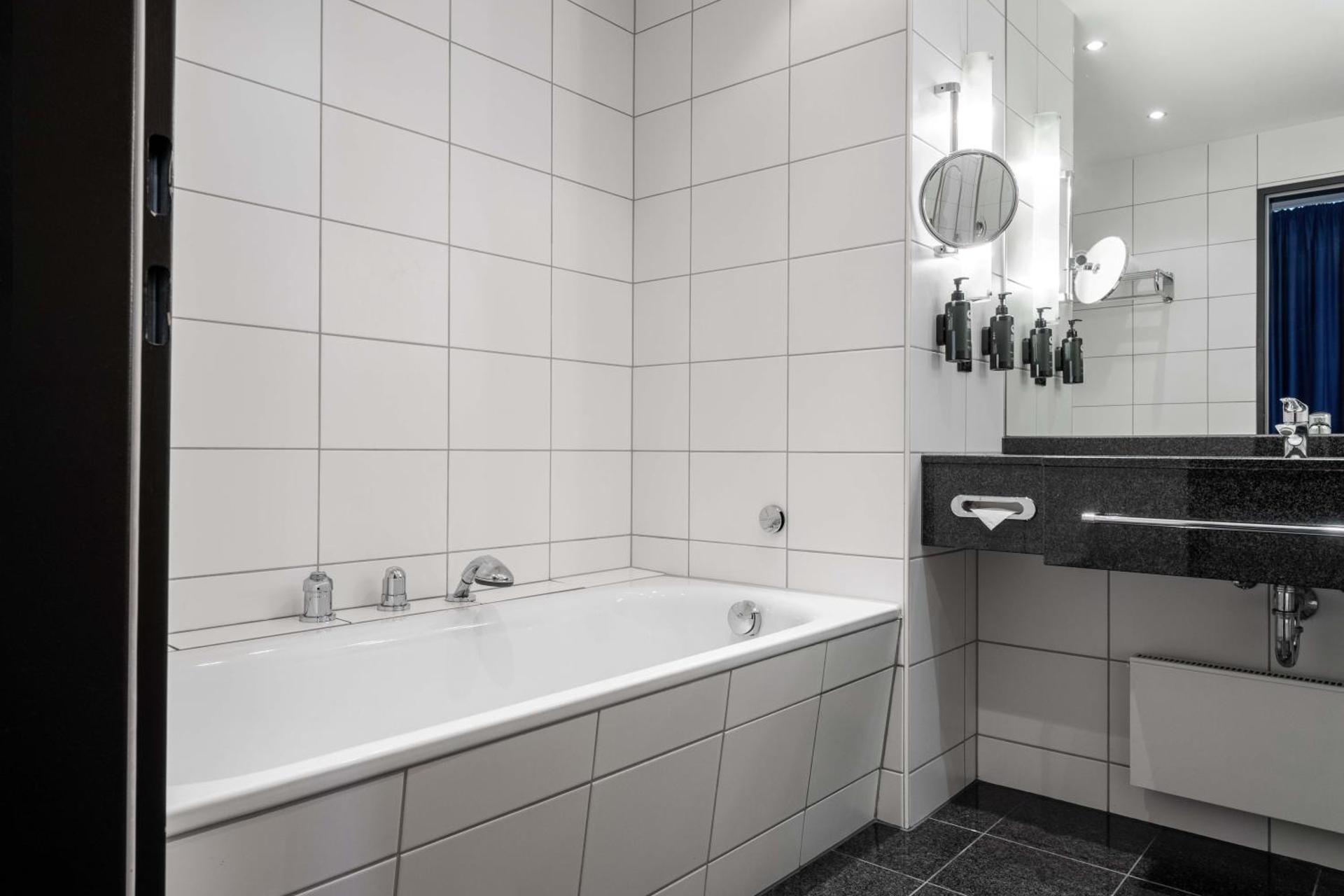 Ramada by Wyndham Essen - Photo 38