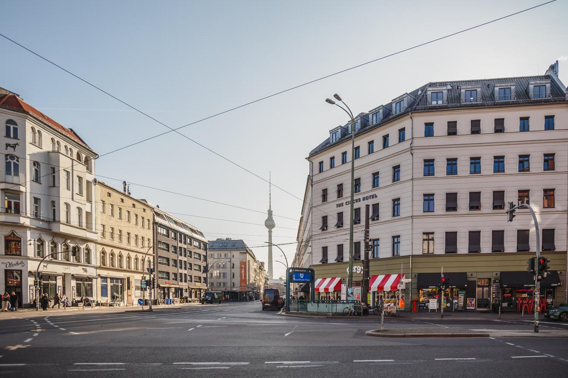 The Circus Hotel - Photo 100