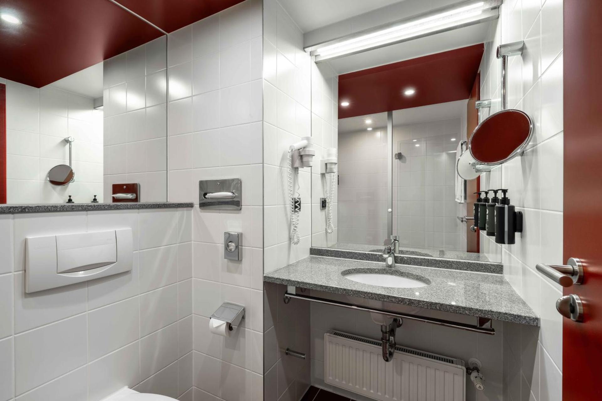 Ramada by Wyndham Essen - Photo 11