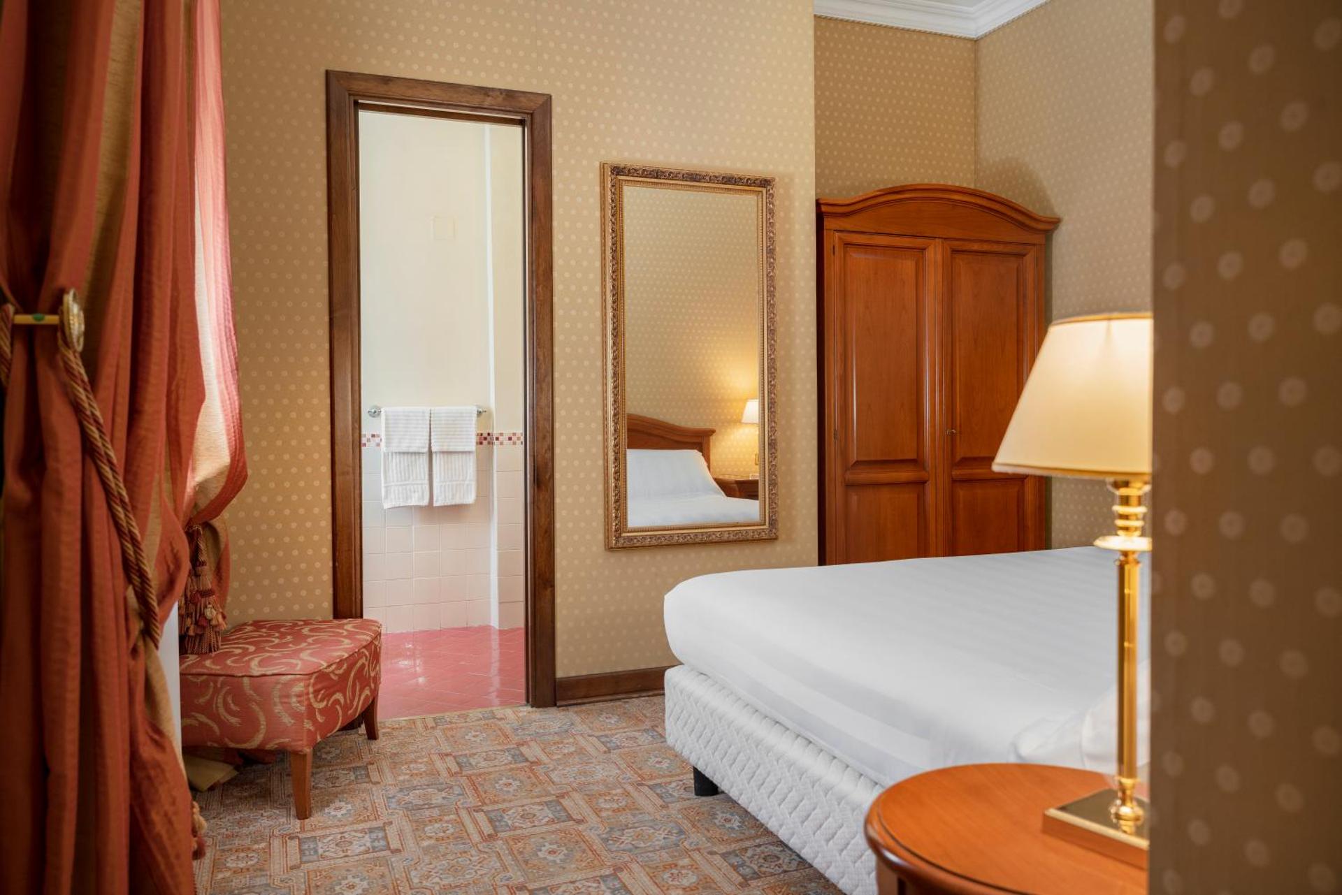 Hotel Oceania - Photo 53