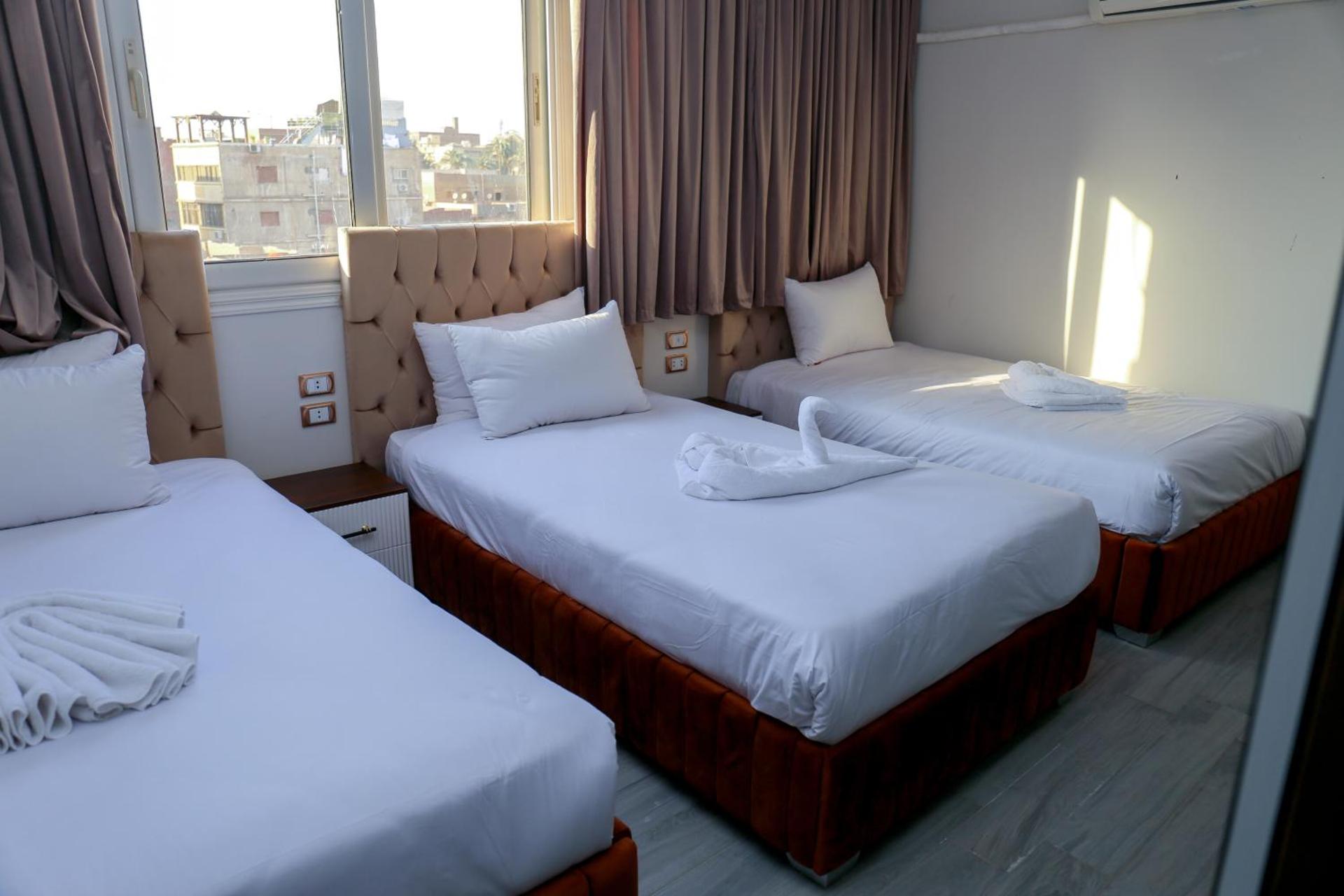 AMADEOS pyramids inn - Photo 28