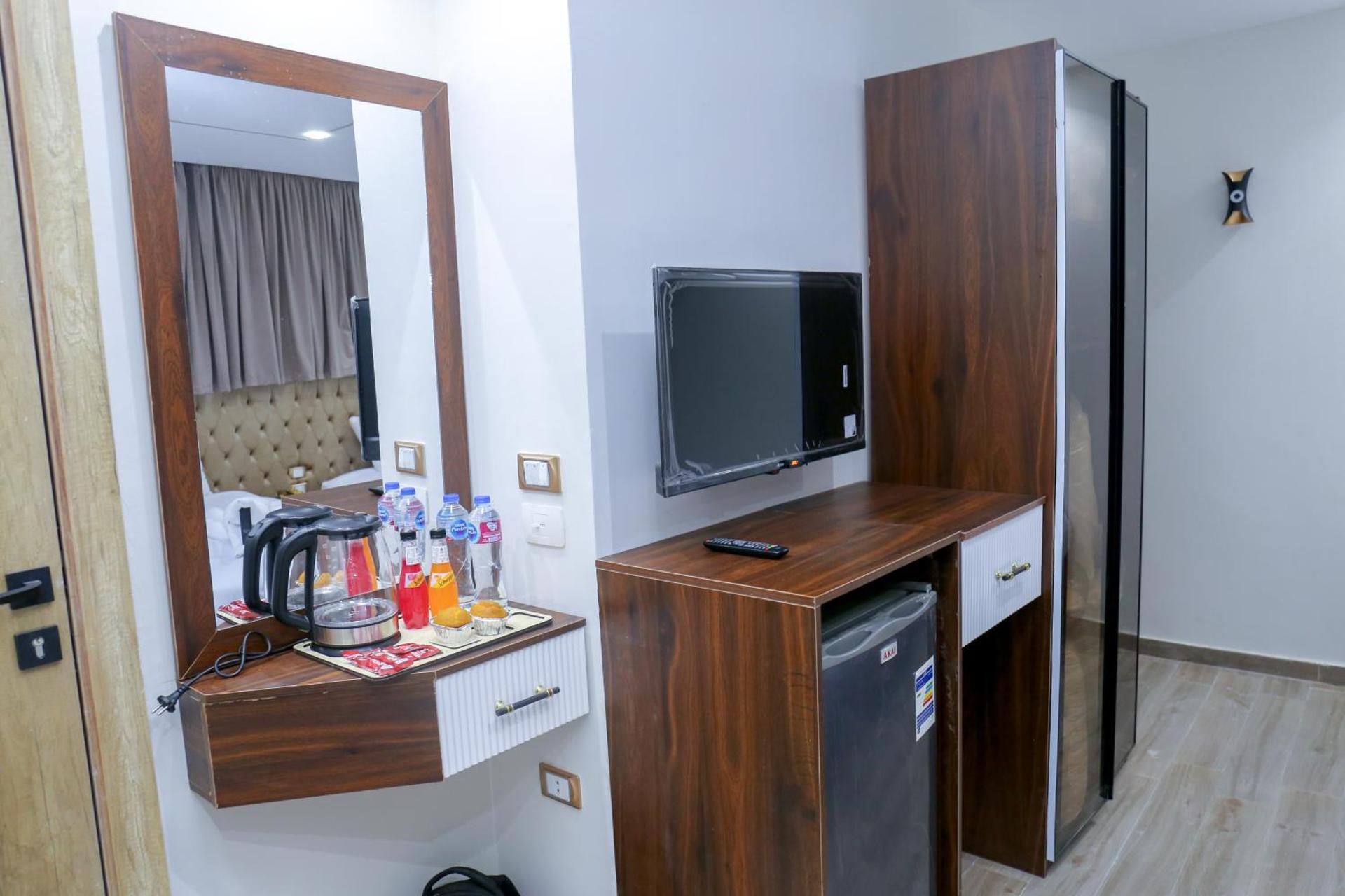 AMADEOS pyramids inn - Photo 26