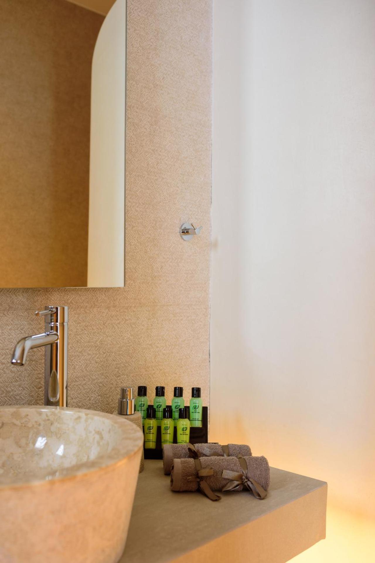 Casa della Liberta Firostefani - Photo 18