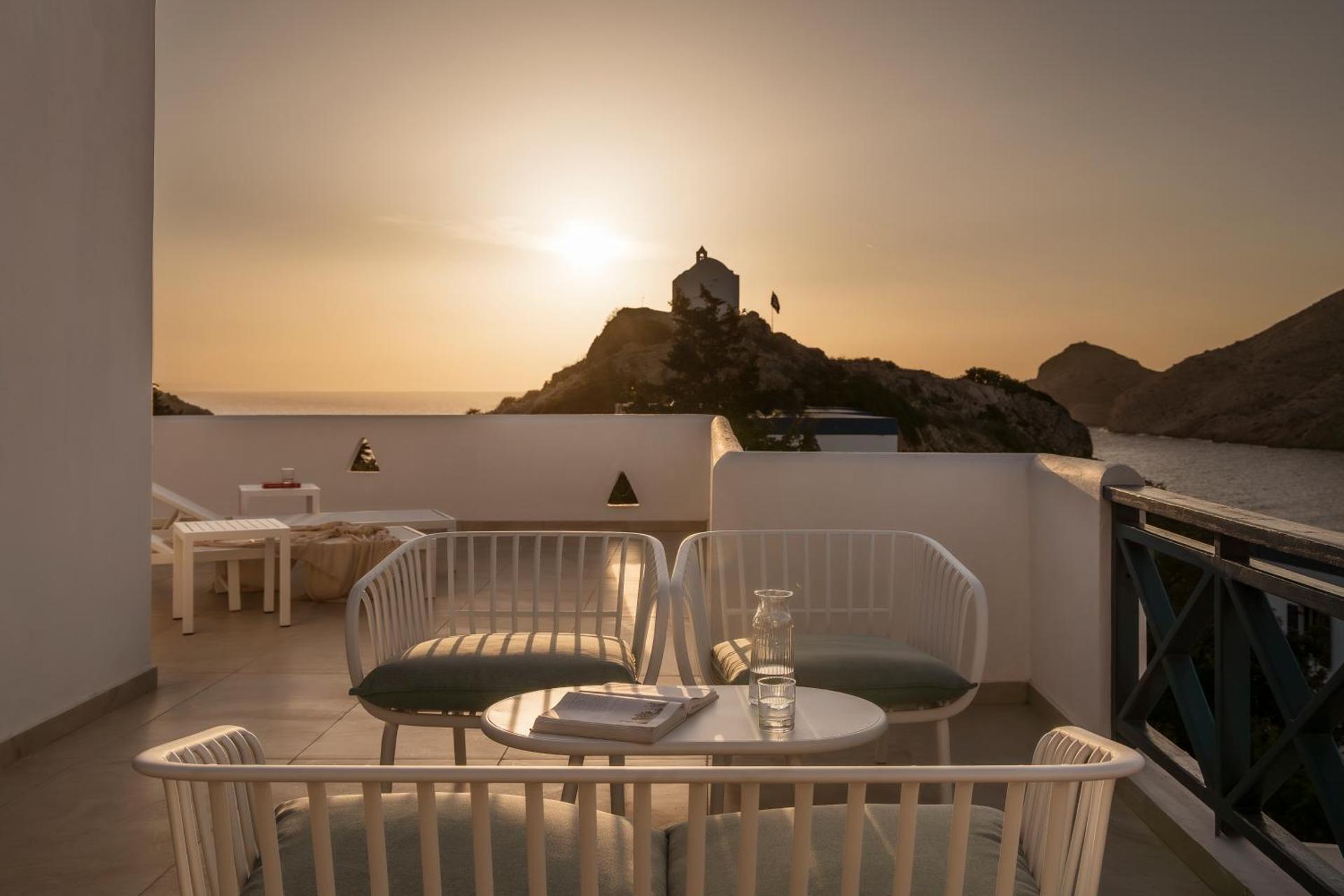 Dolphin Bay Seaside Resort & Suites - Photo 21