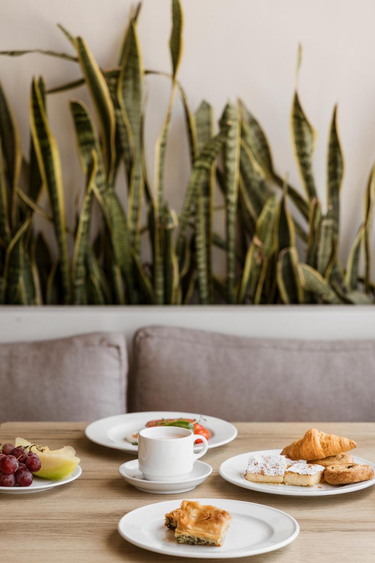 Dolphin Bay Seaside Resort & Suites - Photo 46