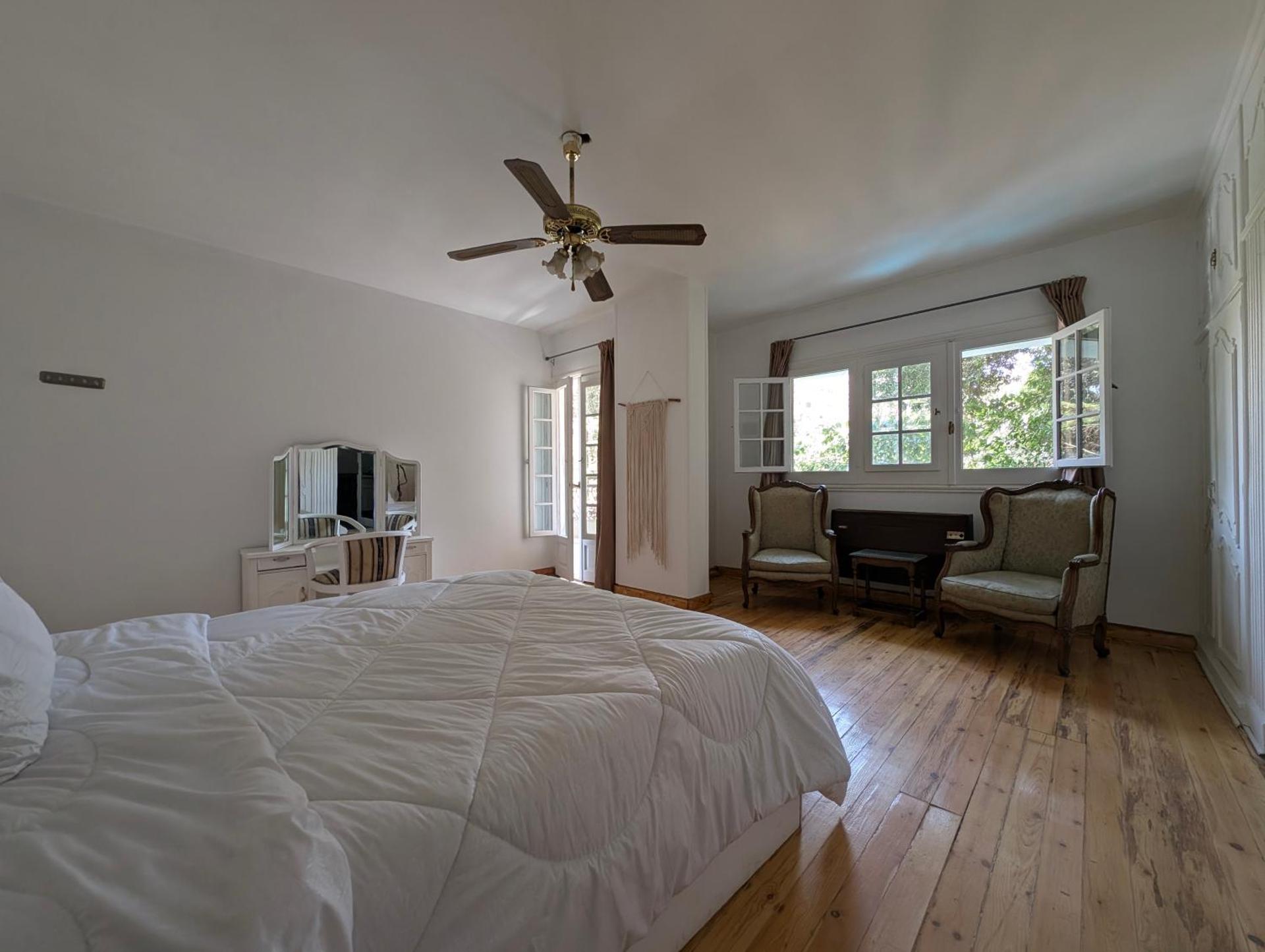 Queen Room with Garden View