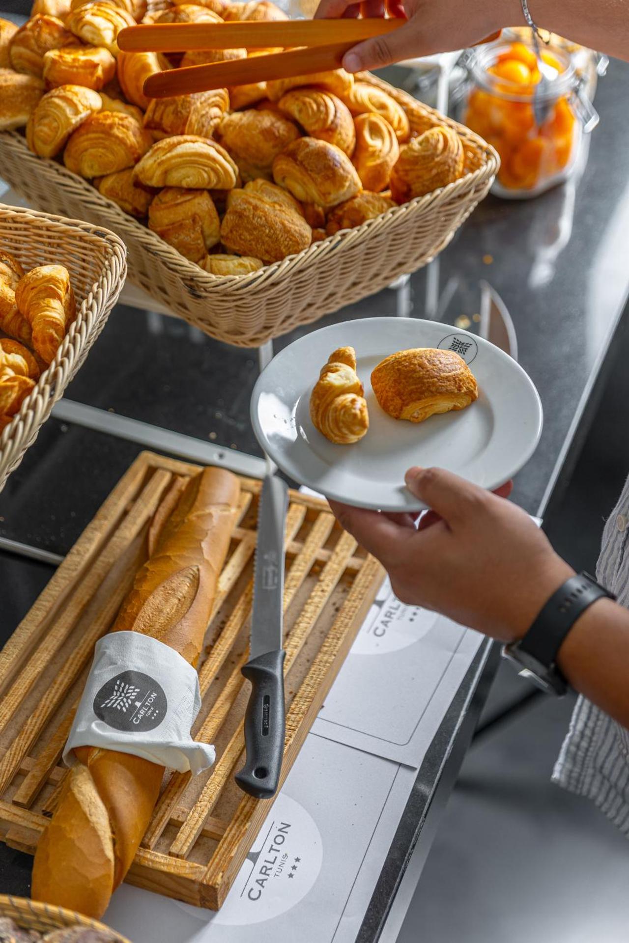 Hotel Carlton - Photo 118