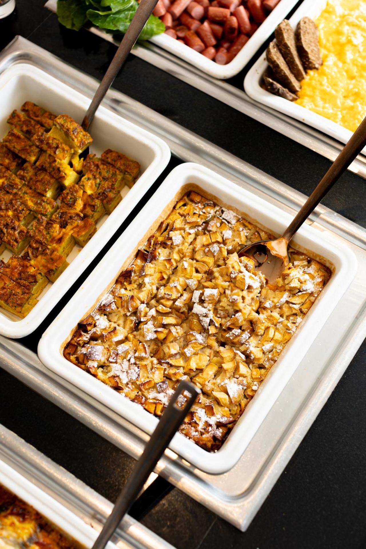 Hotel Carlton - Photo 123