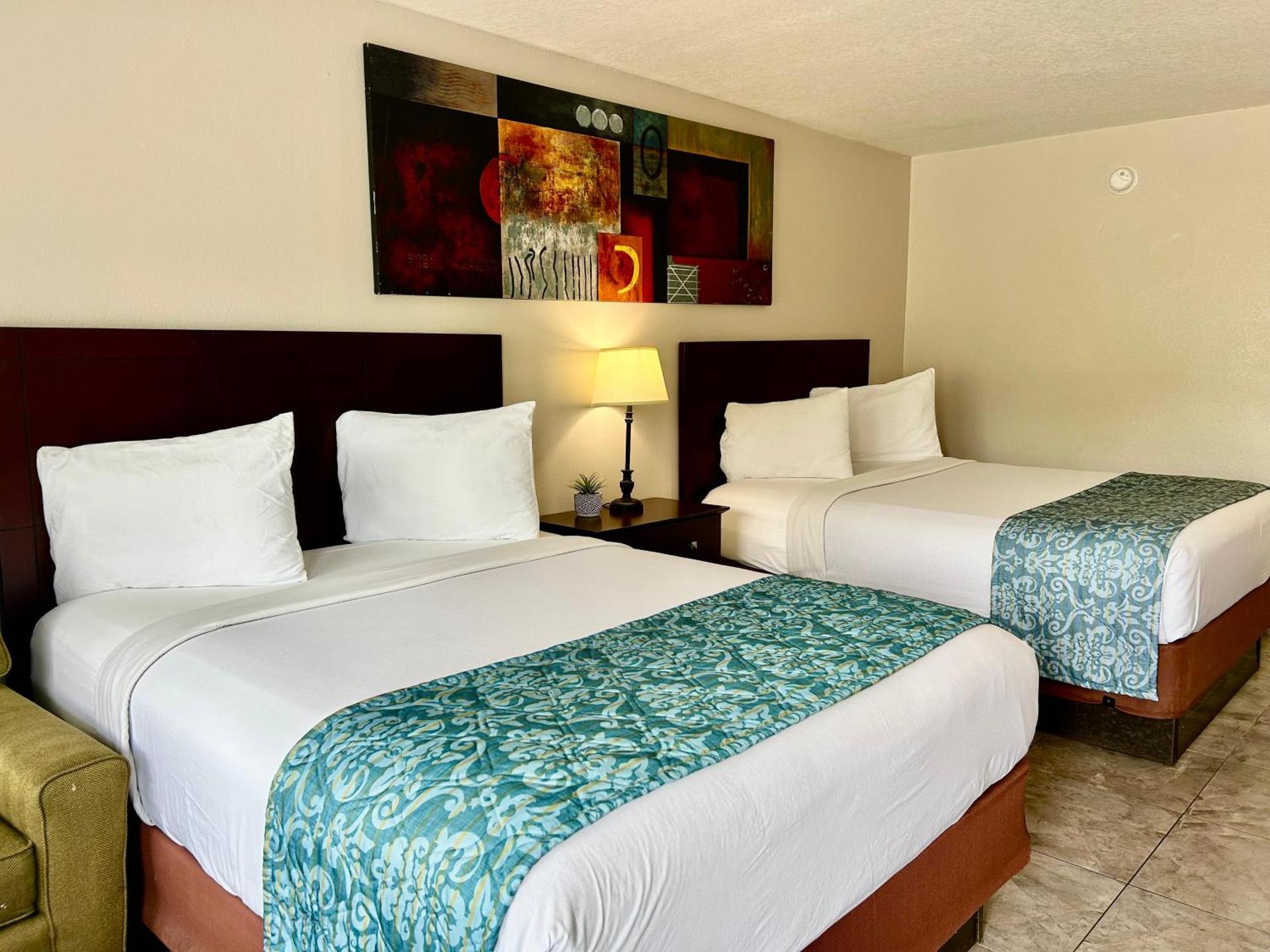 Shining Light Inn & Suites - Photo 21