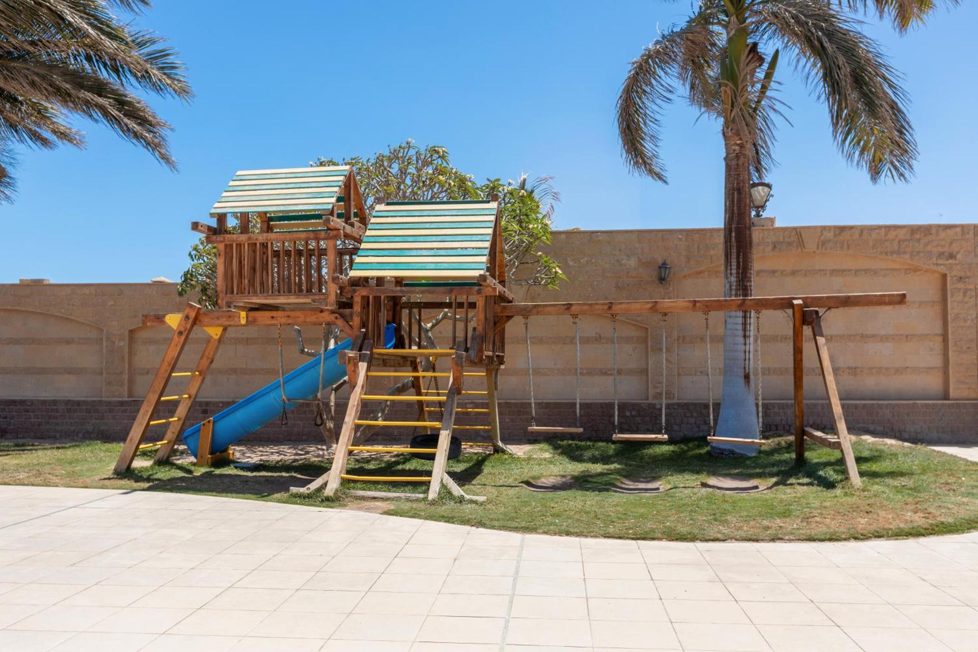 Palm Beach Resort Families and Couples only - Photo 170