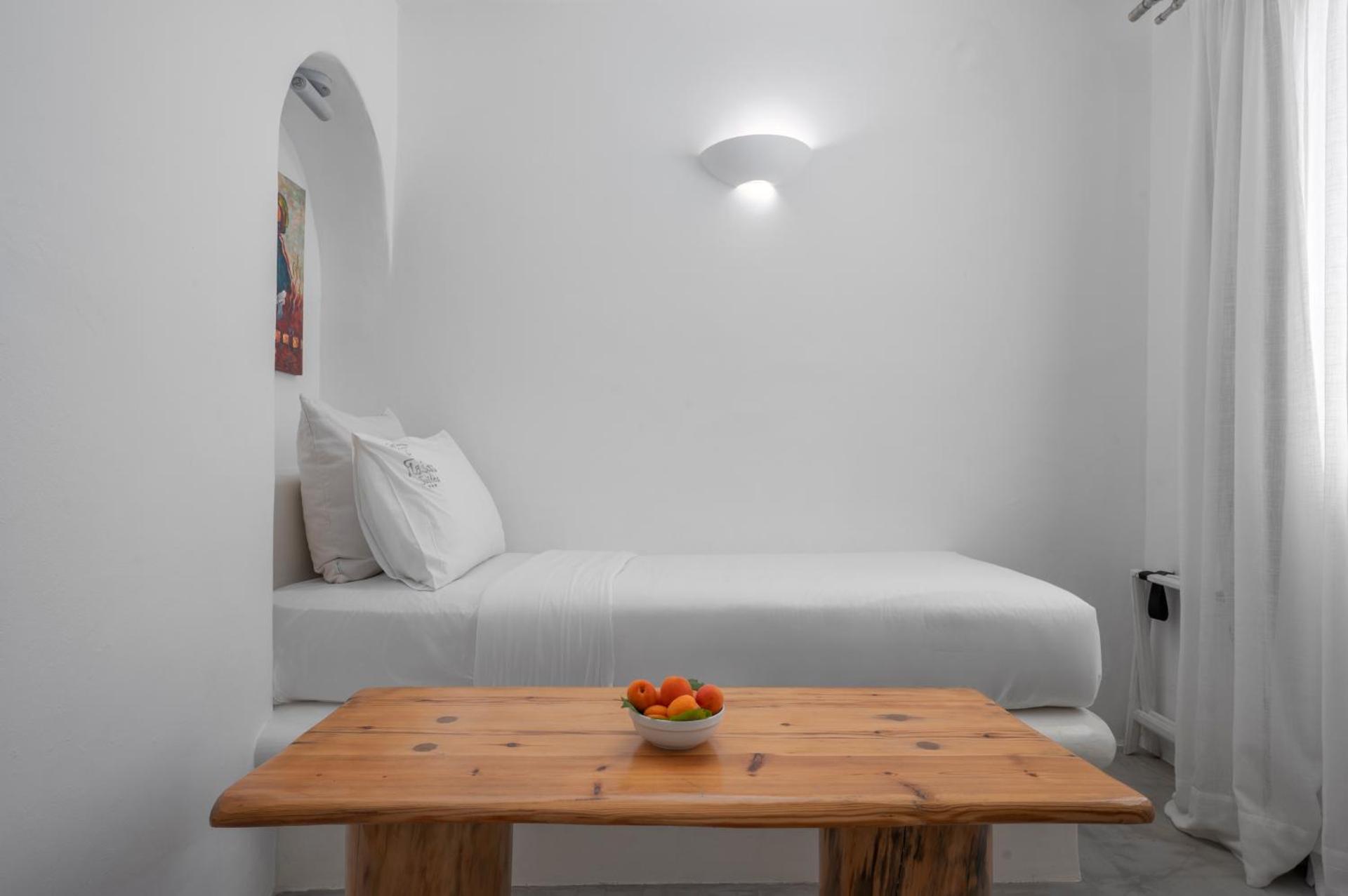 Flaskos Luxury Suites - Photo 30