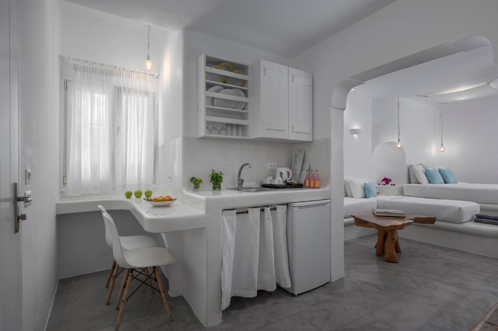 Flaskos Luxury Suites - Photo 29