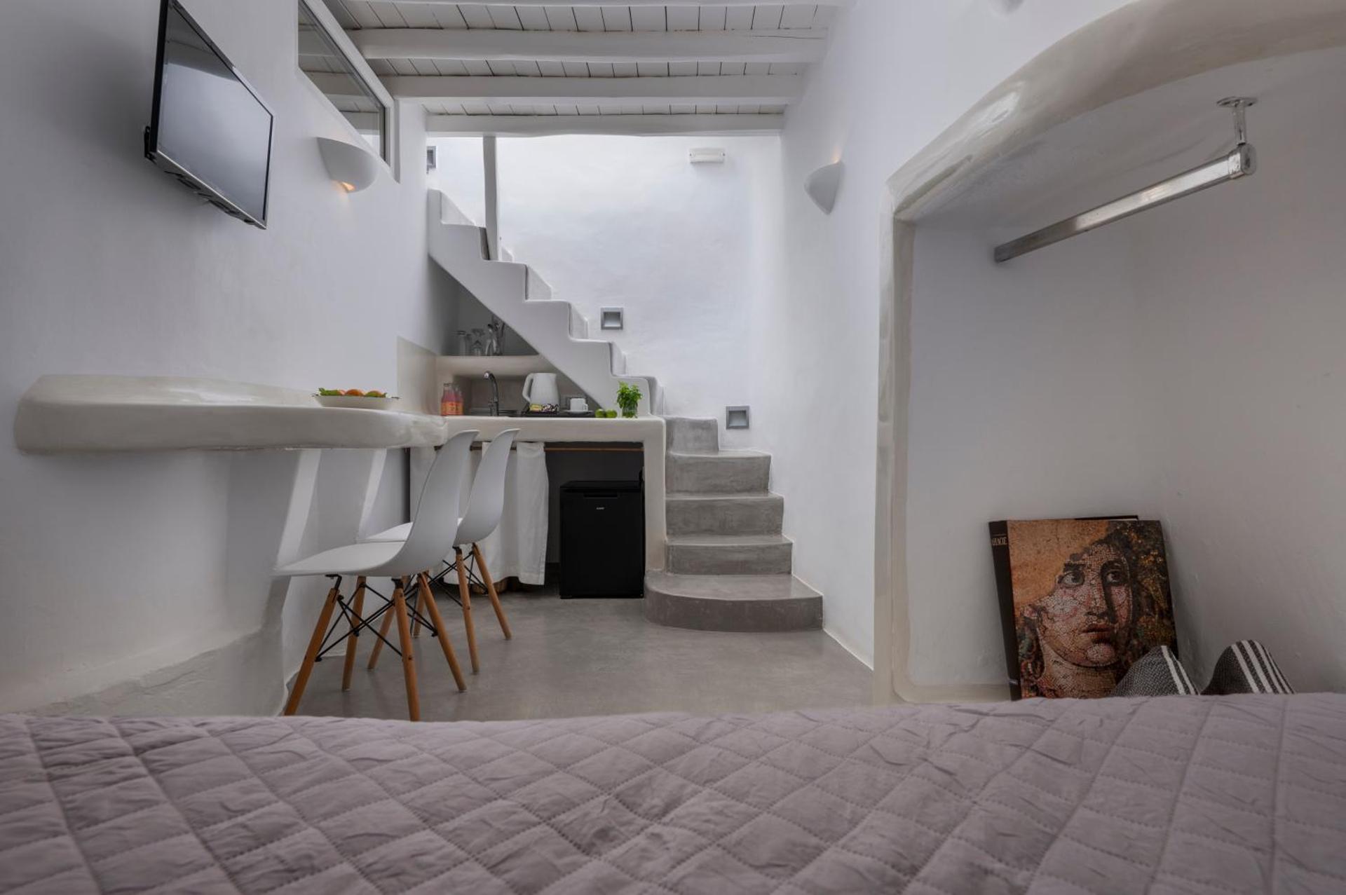 Flaskos Luxury Suites - Photo 47